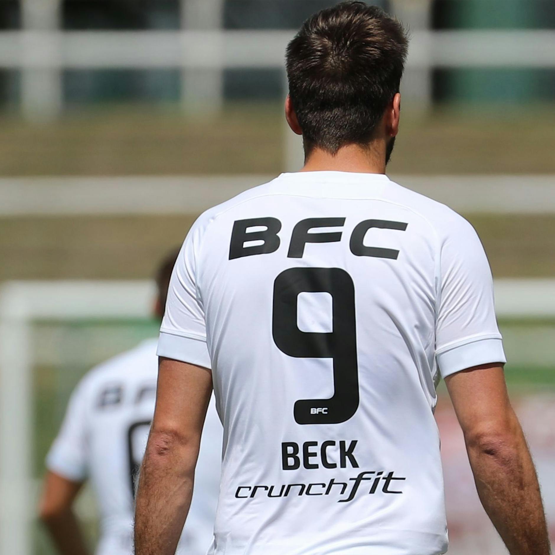 Ein Veilchen für die Weinroten: Das Geld fließt von TeBe zum BFC Dynamo