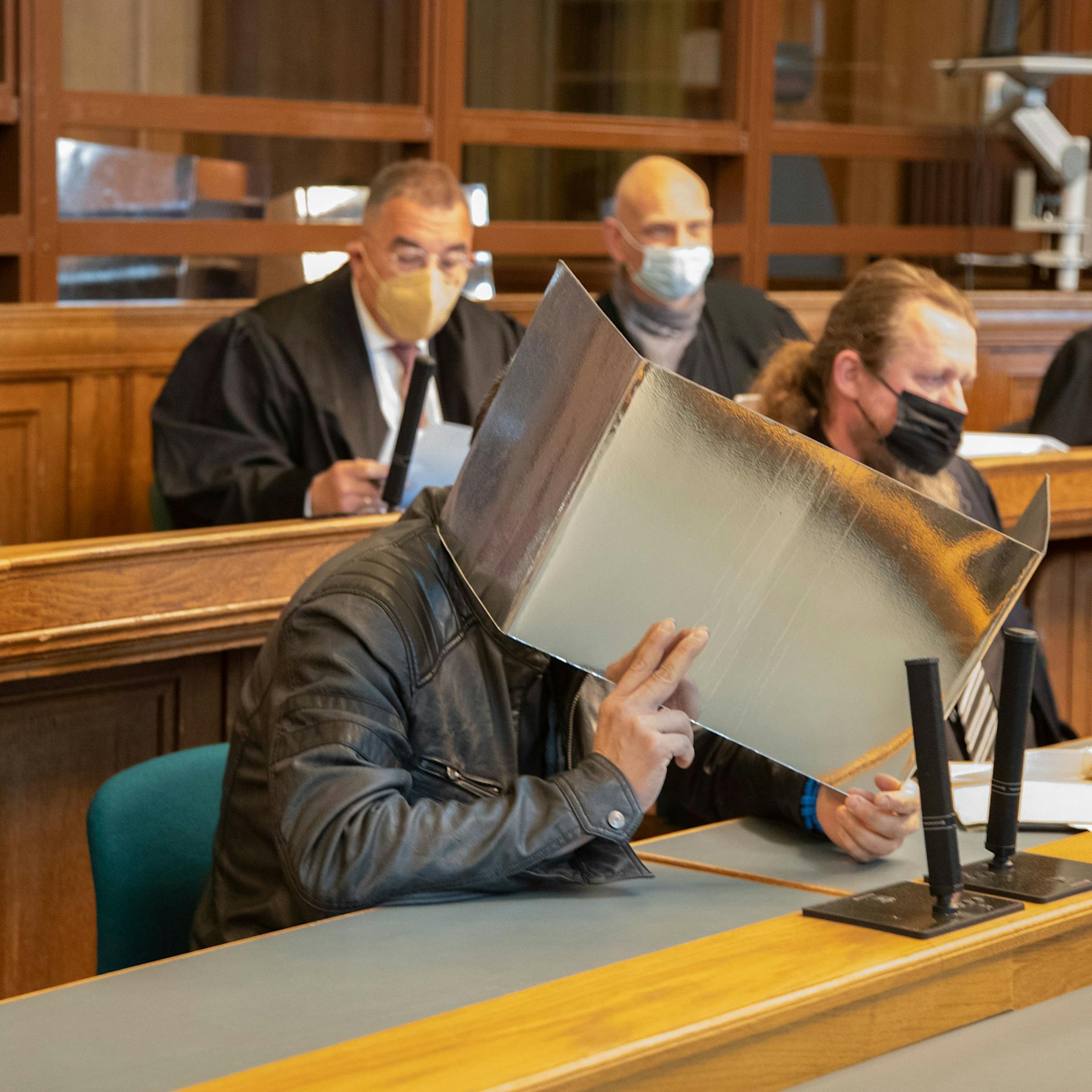 Berliner Vater und seine beiden Söhne sollen 7,7 Millionen Euro Steuern hinterzogen haben