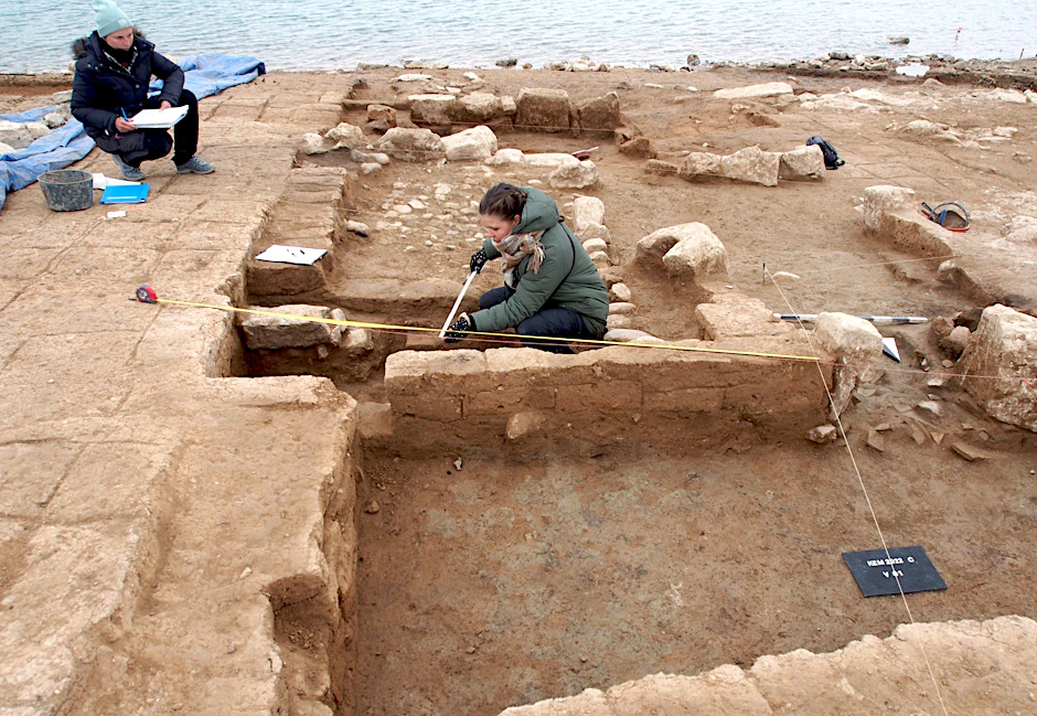 Großbauten aus der Mittani-Periode werden vermessen und archäologisch dokumentiert.