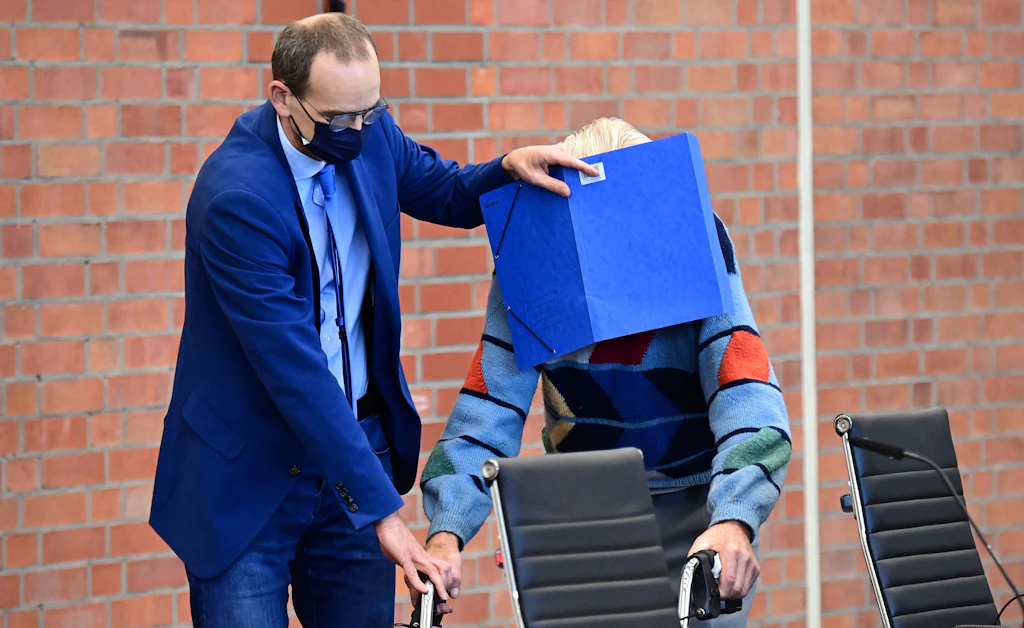 101-Jähriger ernsthaft erkrankt: Prozess gegen einstigen SS-Wachmann stockt