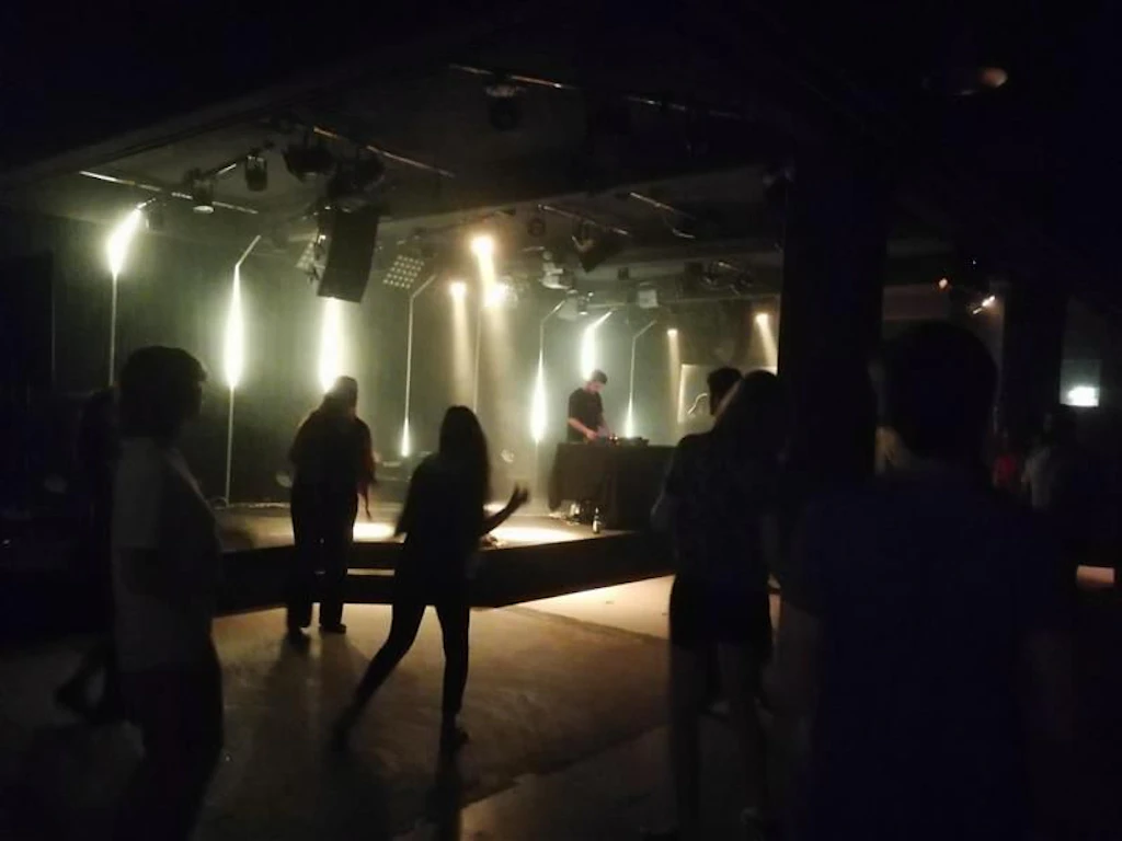 Party ohne Alkohol „Sober Sensation“: Besser nüchtern unter Dichten