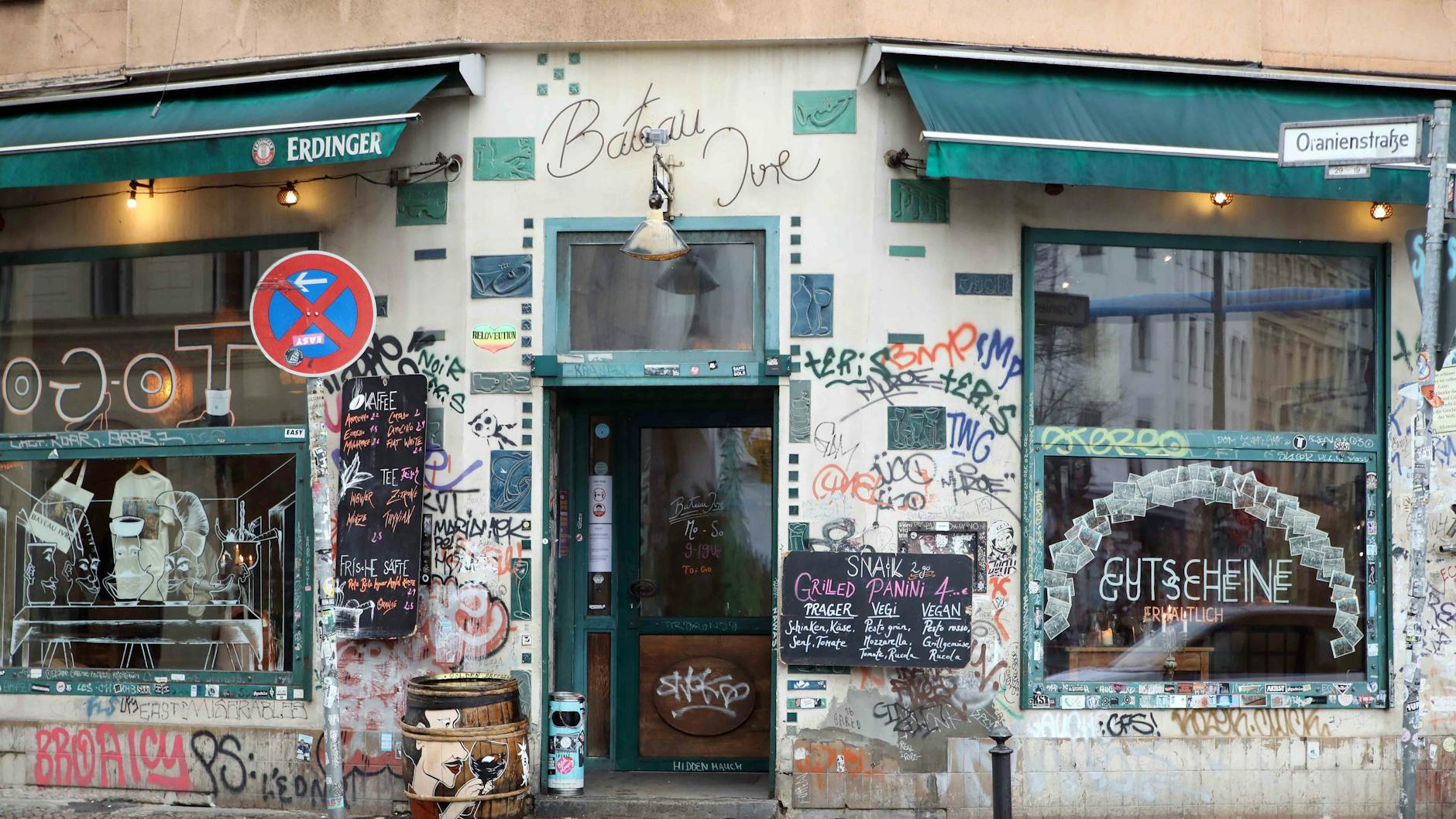 Die Kreuzberger Szene-Kneipe „Bateau Ivre“ an der Oranienstraße soll geräumt werden.