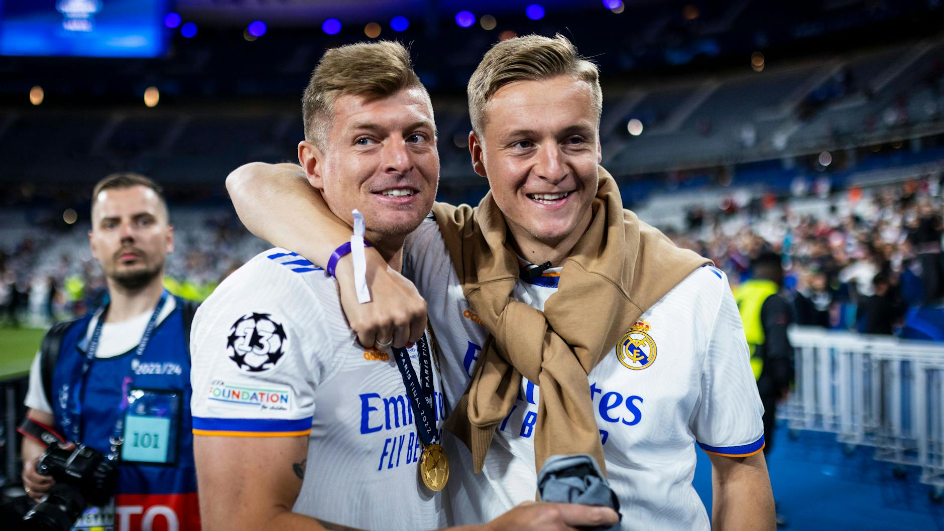 Nach dem Interview-Eklat feierte Real Madrids Stratege Toni Kroos gemeinsam mit seinem Bruder und Ex-Union-Profi Felix Kroos.