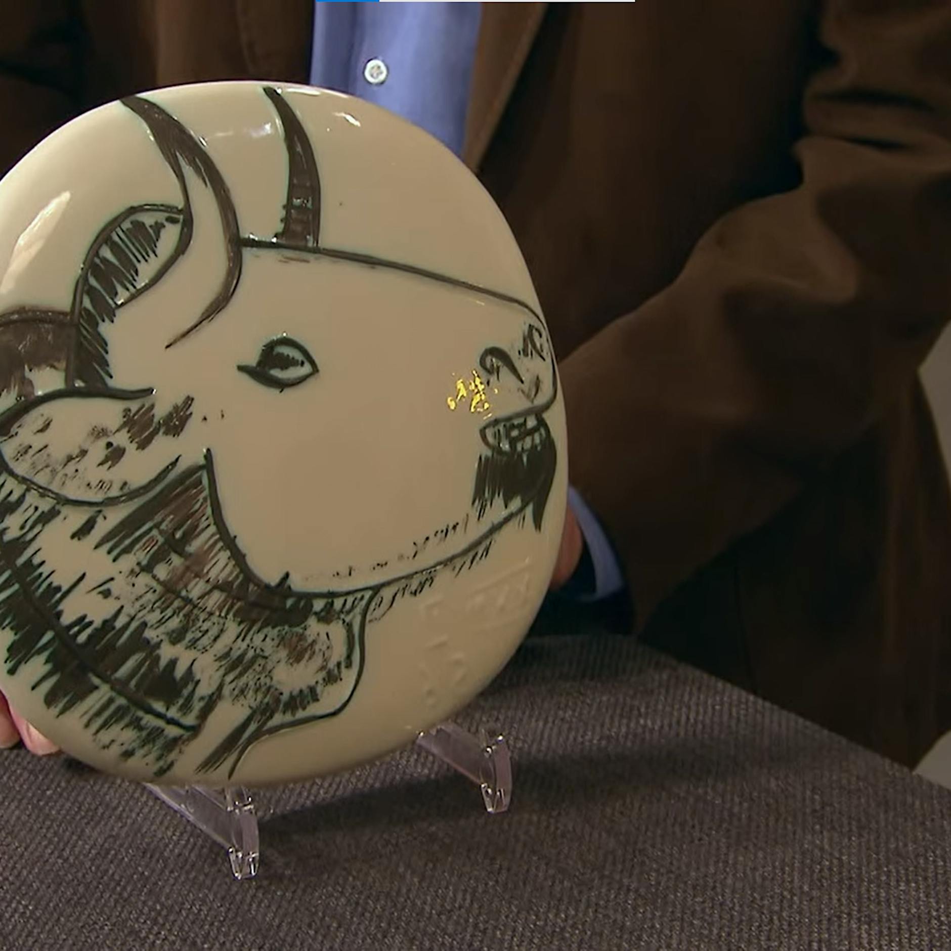 Ein echtes Pablo Picasso Kunstwerk taucht bei „Bares für Rares“ auf – und bringt einen unglaublichen Preis!