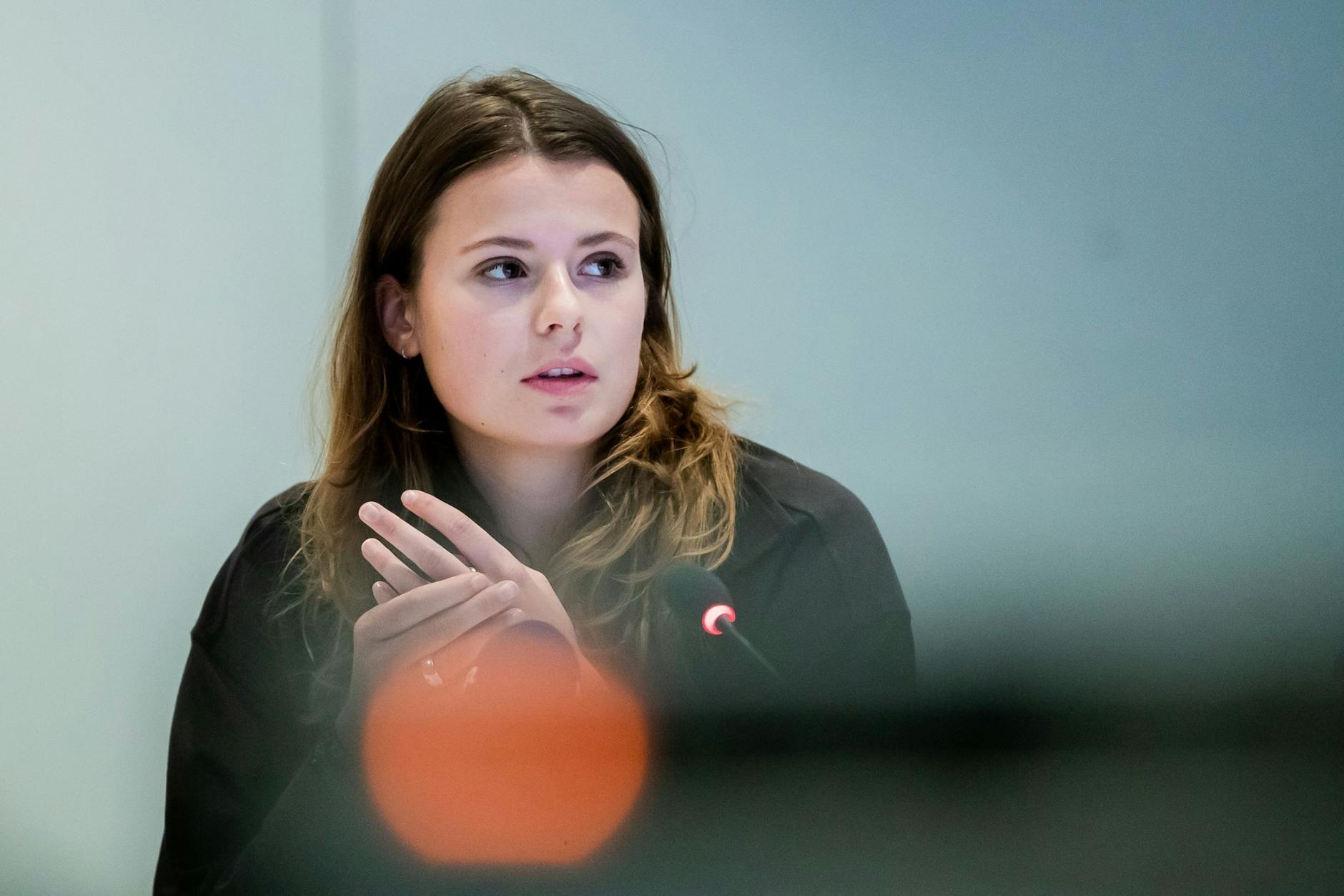 ARCHIV - Luisa Neubauer bei einem Pressegespräch im Rahmen der UN-Klimakonferenz COP26 in Glasgow.