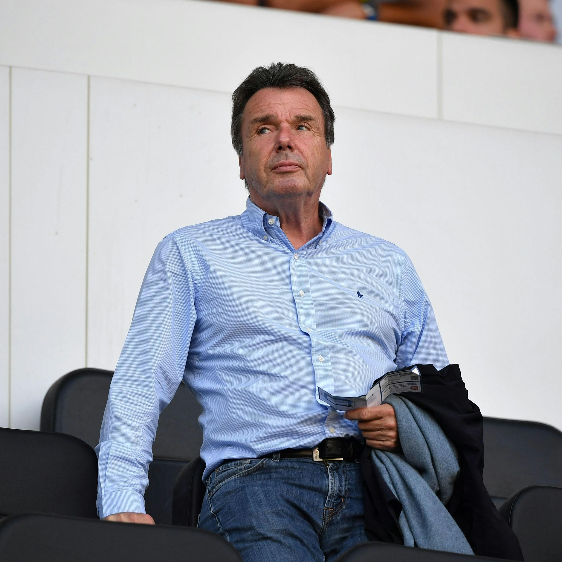 Ex-DFL-Boss Heribert Bruchhagen hofft, dass die Bayern bei Robert Lewandowski hart bleiben und den Polen nicht gehen lassen.
