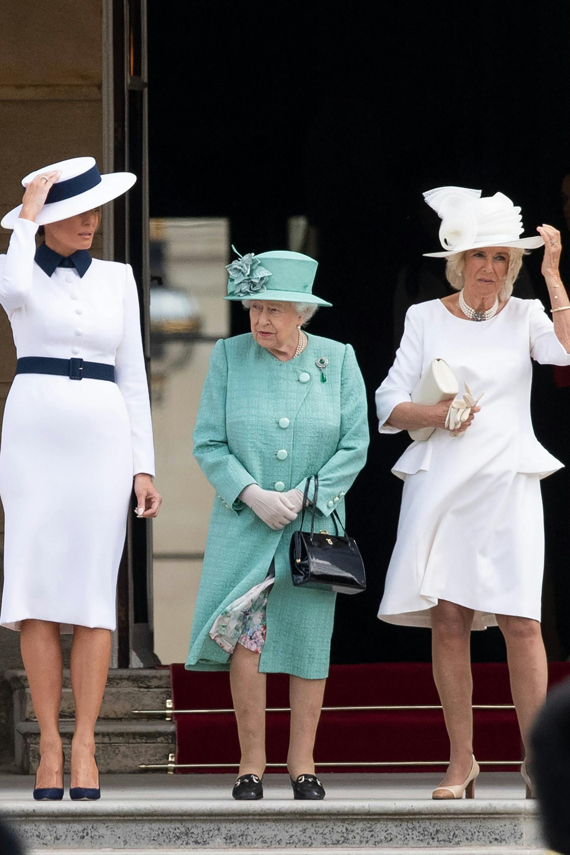 London Windstärke 5 – der Rock sitzt! Im Saum befinden sich Bleibänder.