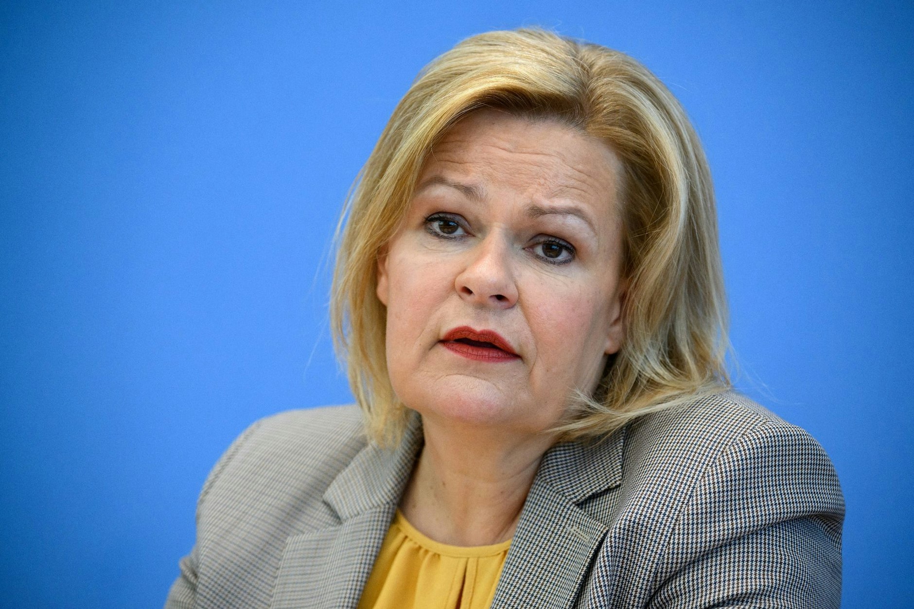 Die AfD-Fraktion hat Strafanzeige gegen die Innenministerin Nancy Faeser (SPD) gestellt.