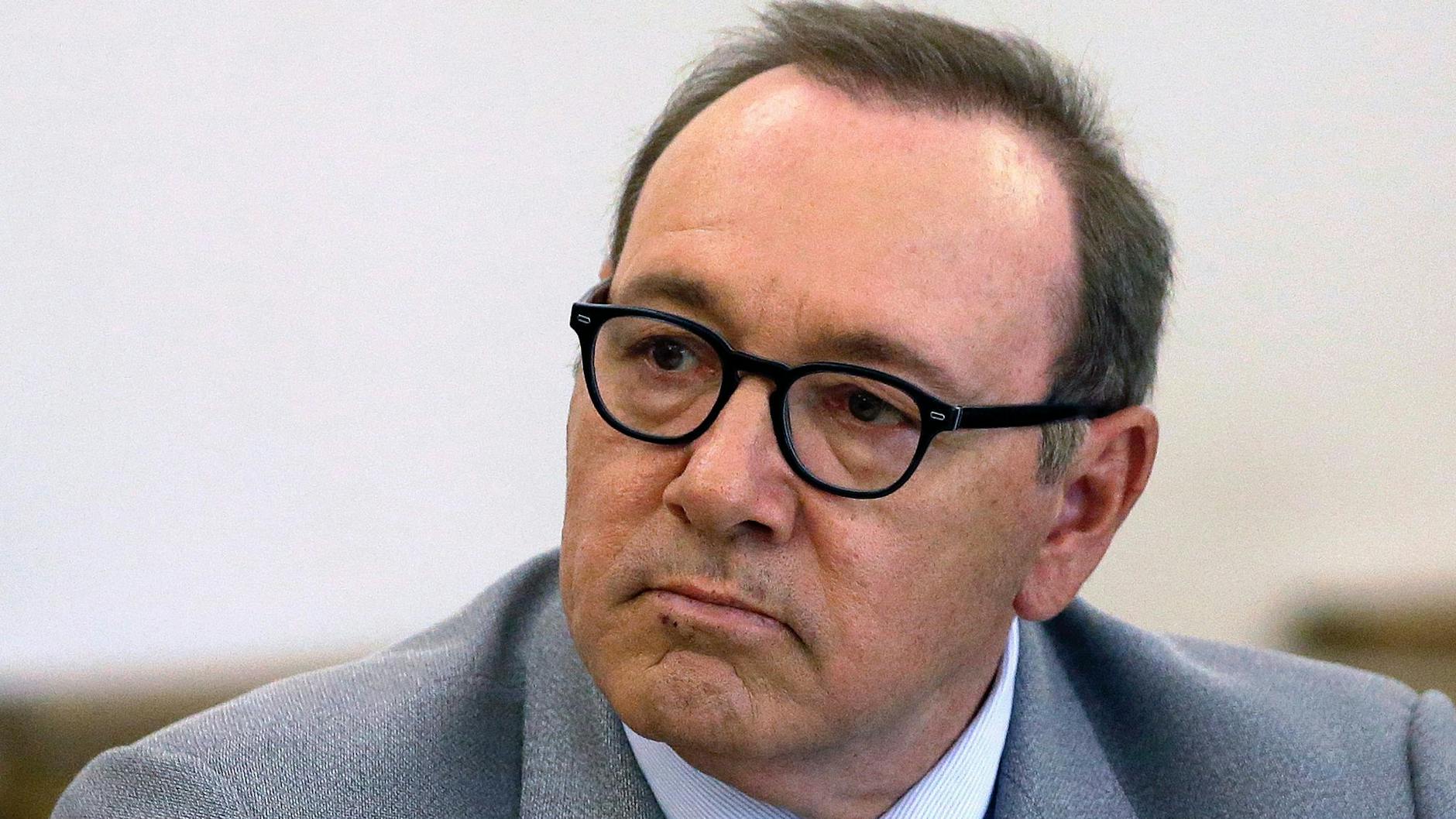Hollywood-Schauspieler Kevin Spacey muss erneut vor Gericht.
