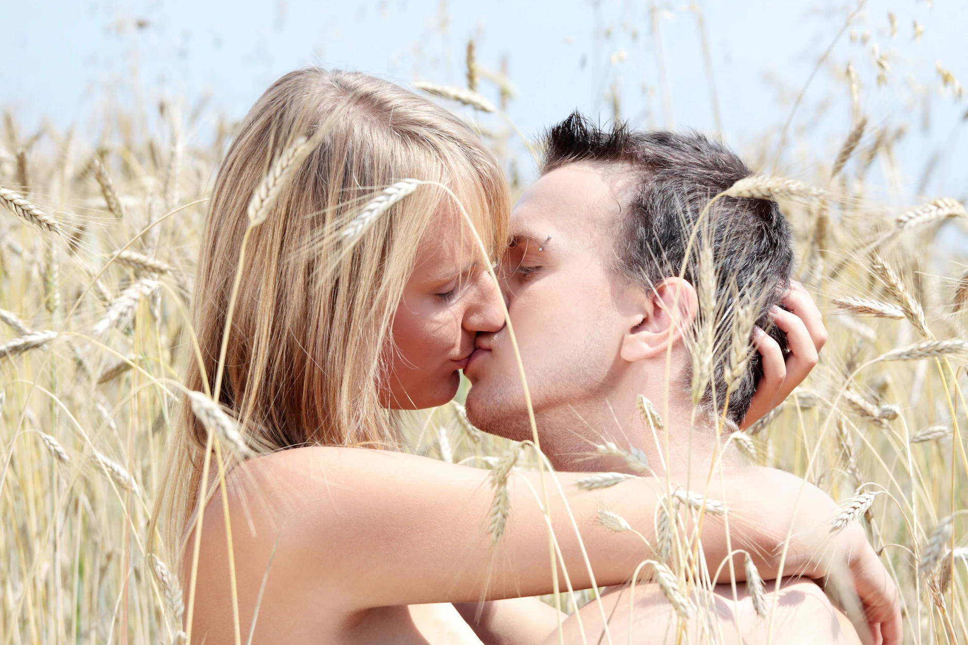 Groe Sex-Umfrage: Diese Erotik-Wnsche haben Frauen und Mnner  und SO  VIELE wollen es in Parks und Grten treiben!