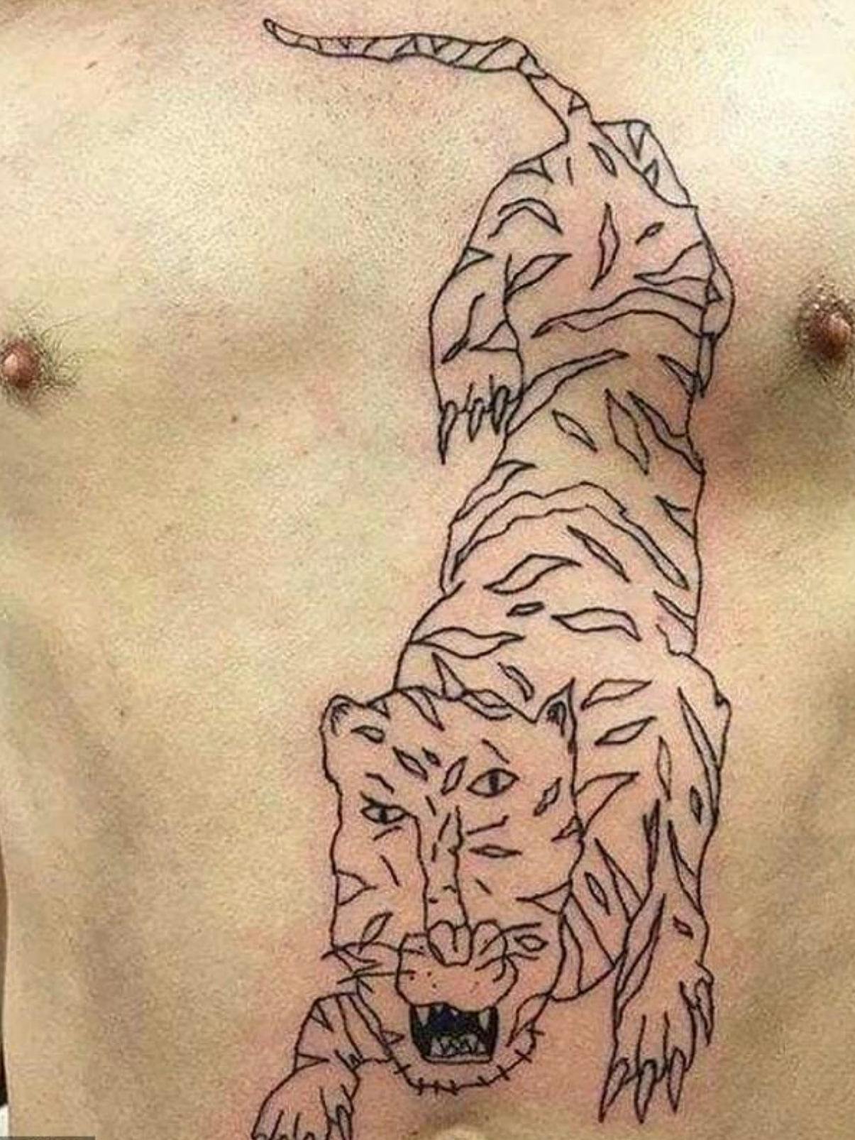 Ist das Kunst oder kann das weg: Das Tiger-Tattoo.