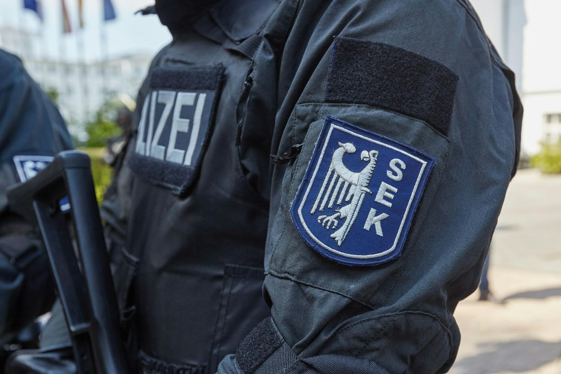 Ein SEK ist an einer Potsdamer Schule im Einsatz.