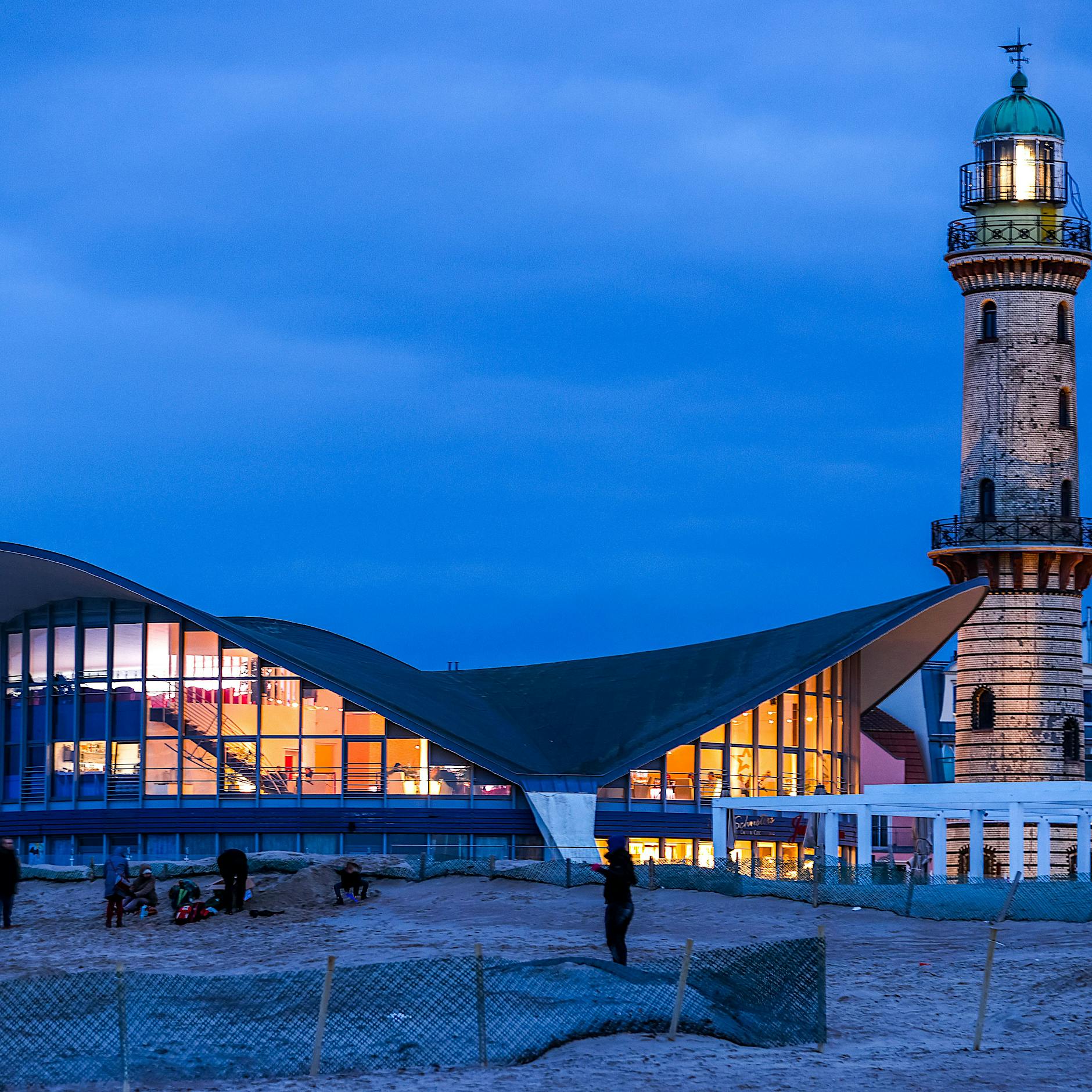 Mit dem 9-Euro-Ticket zum Strand: Zusätzliche Züge von Berlin ans Meer
