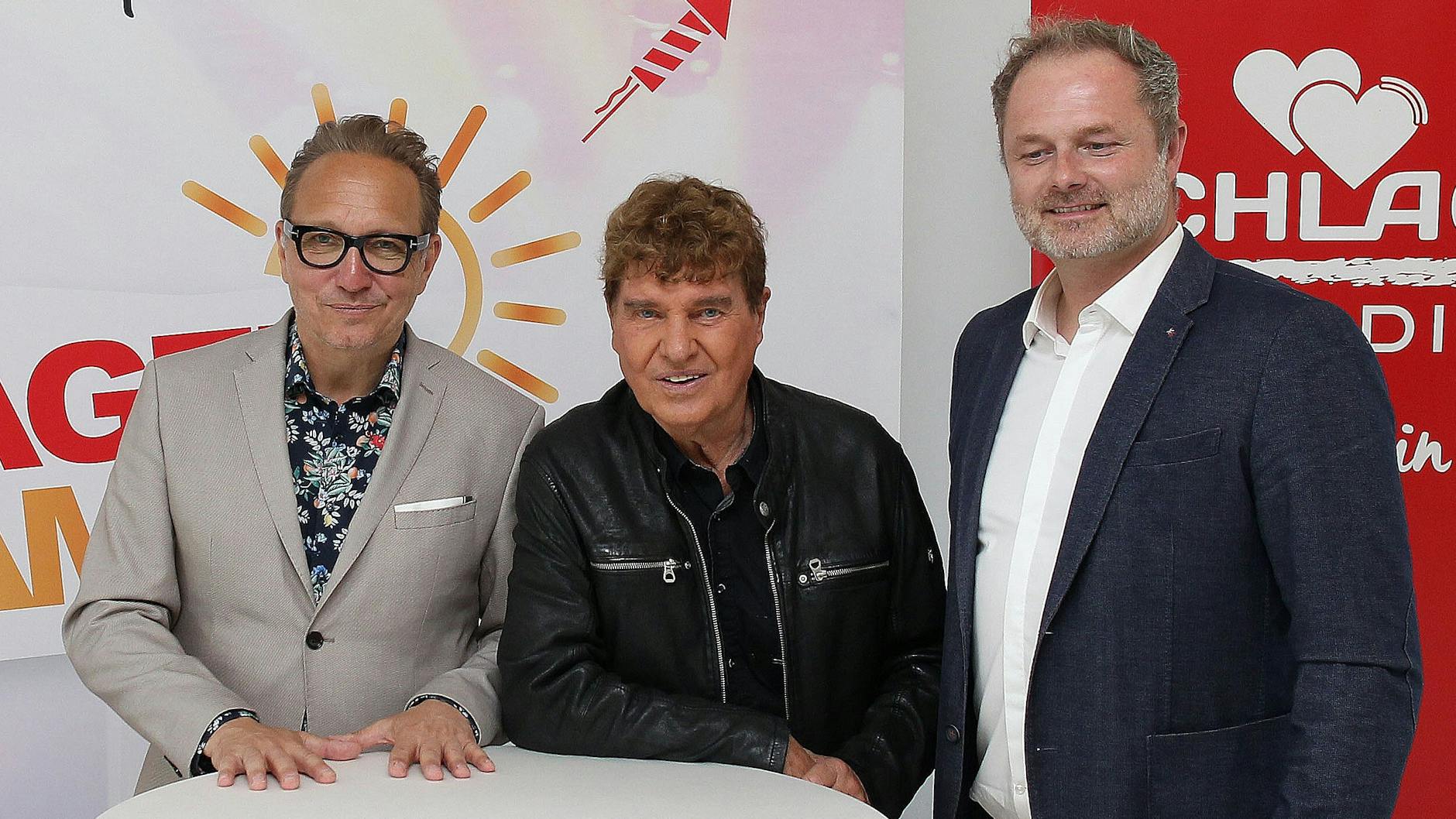 Beim Vorgespräch zum Schlager-Hammer: Schlager-Radio-Chef Oliver Dunk (li.), Frank Schöbel und Show-Produktionschef Enrico Knaak.