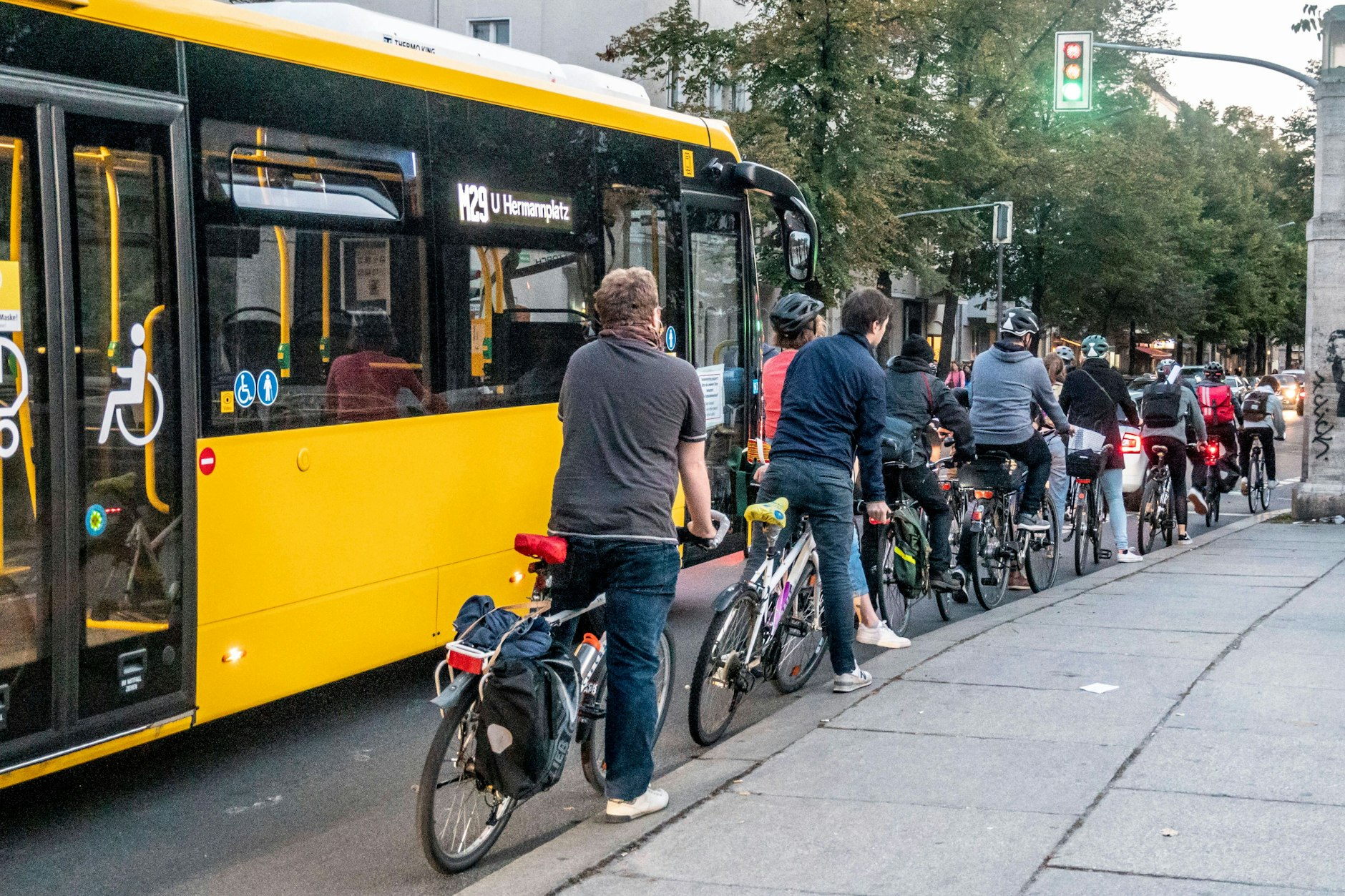 Radfahrer auf der Pannierstrasse.