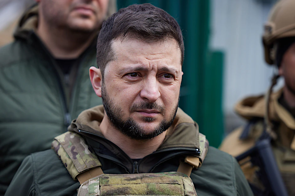 Der ukrainische Präsident Wolodymyr Selenskyj hat Soldaten an der Front besucht (Archivfoto).
