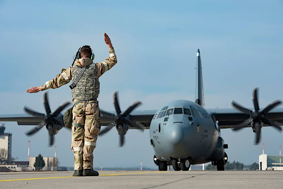 Eine C-130J Super Hercules in Ramstein.
