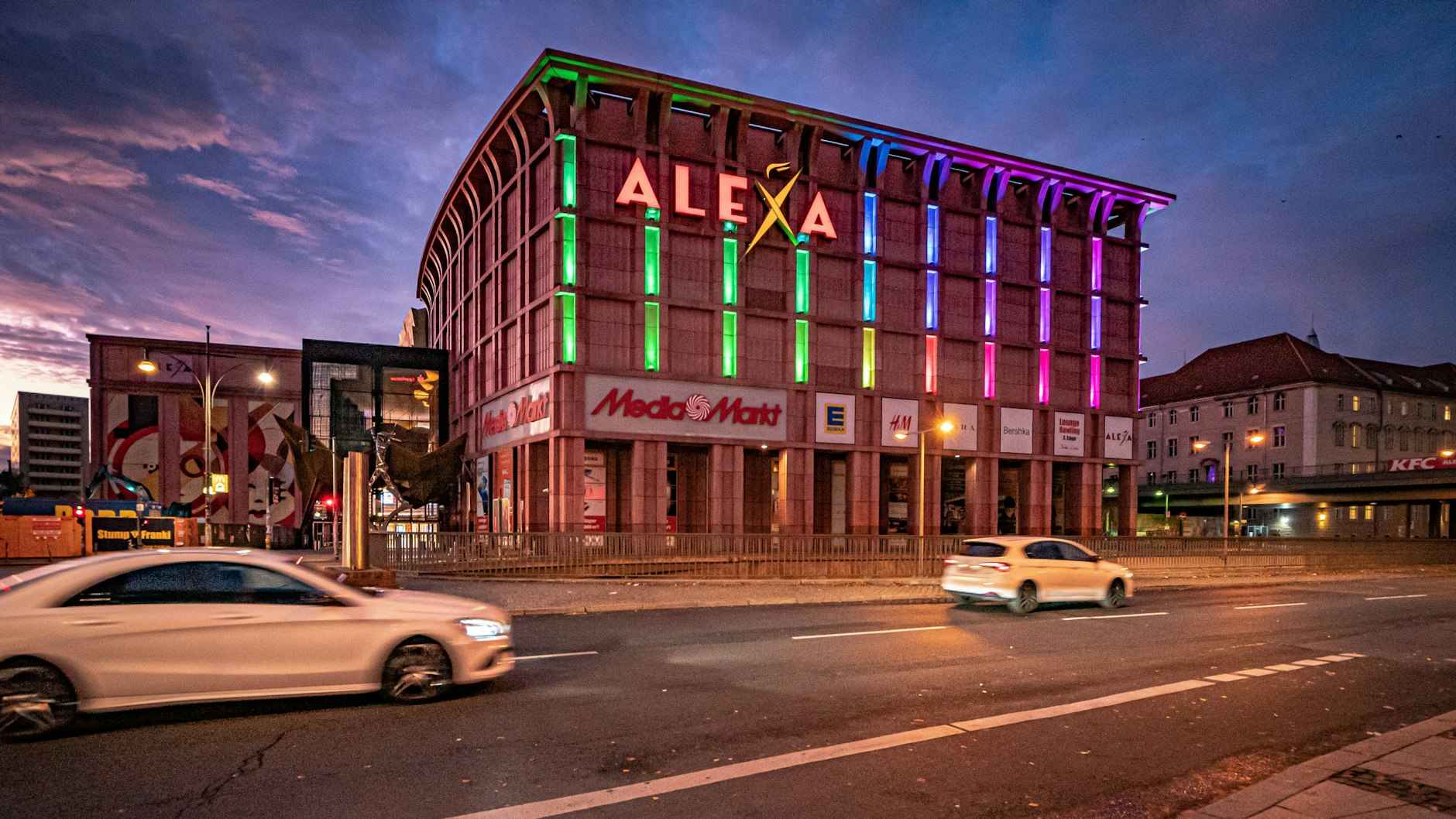 Hier werden Sie Jürgen Kuttner niemals beim Einkaufsbummel begegnen: im Alexa in Mitte.