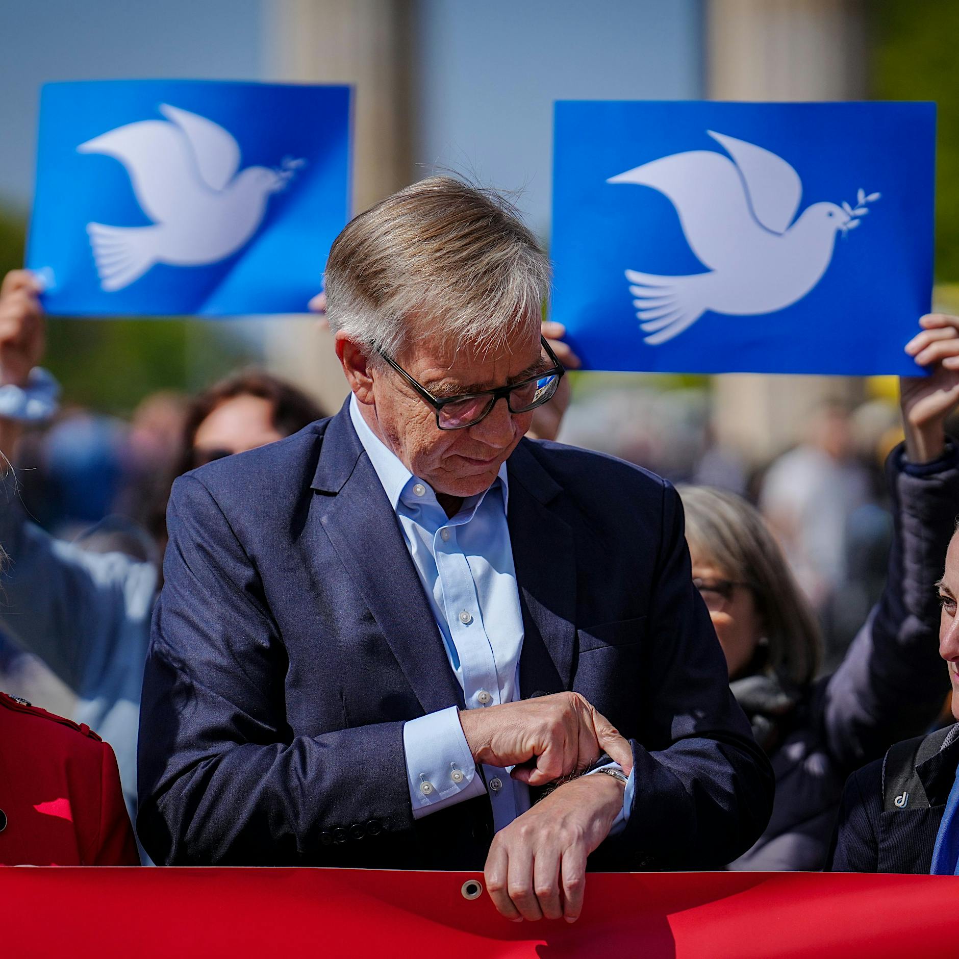 Letzter Versuch: Linke will 100-Milliarden-Sondervermögen für Bundeswehr stoppen