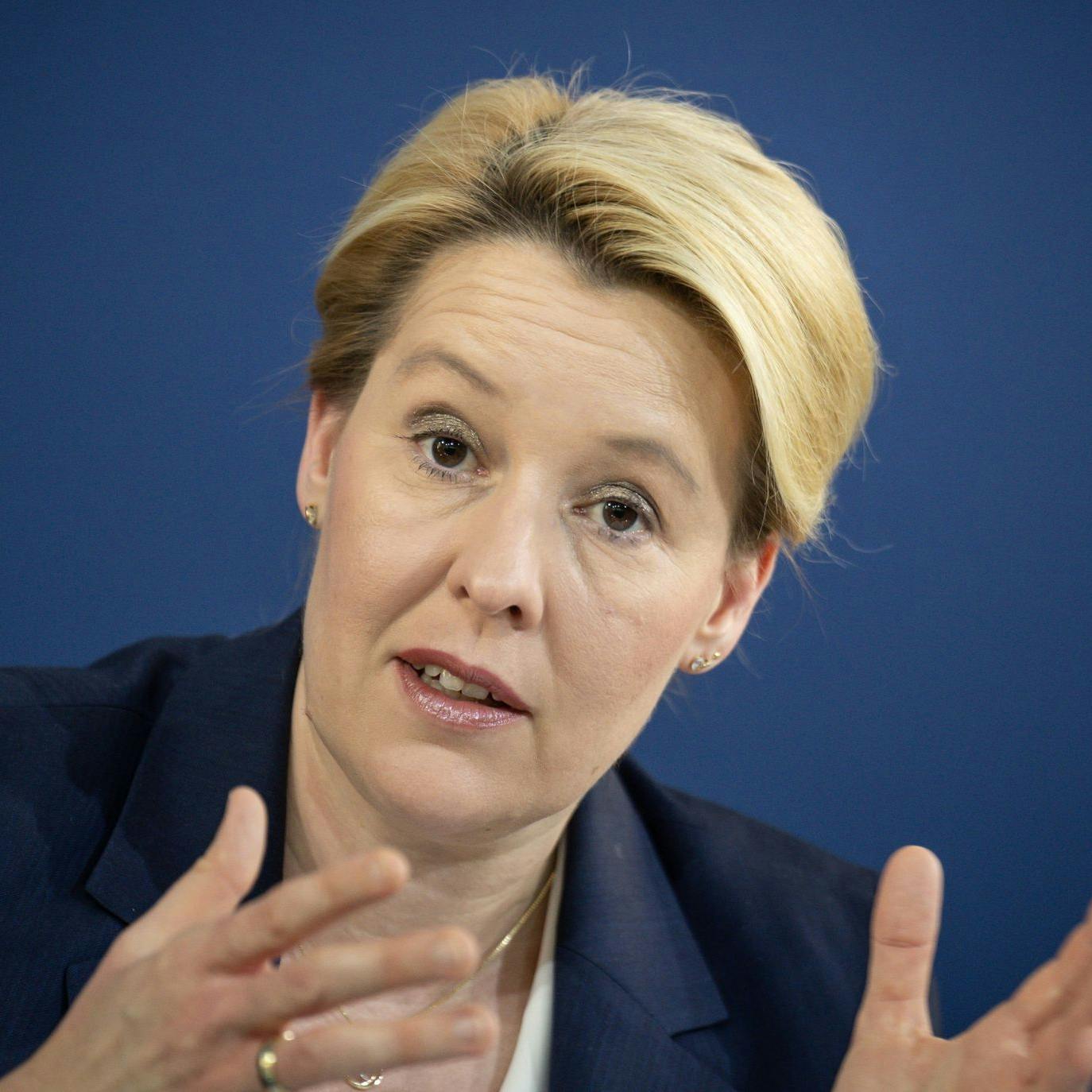 Franziska Giffey (SPD) will die Städtepartnerschaft mit Moskau nicht beenden.