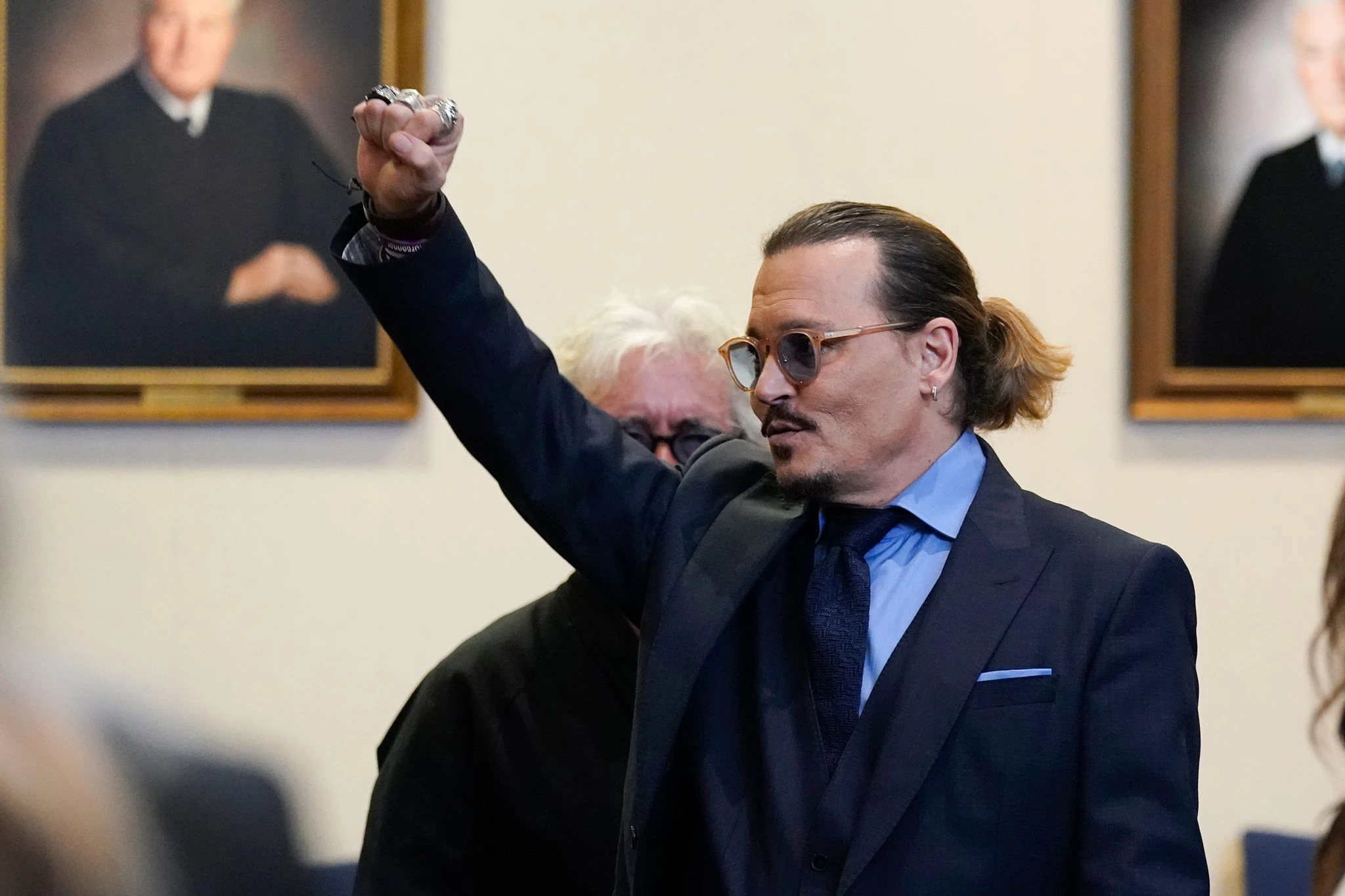 Hat im Verleumdungsprozess gegen seine Ex-Ehefrau Amber Heard größtenteils recht bekommen: US-Schauspieler Johnny Depp.  