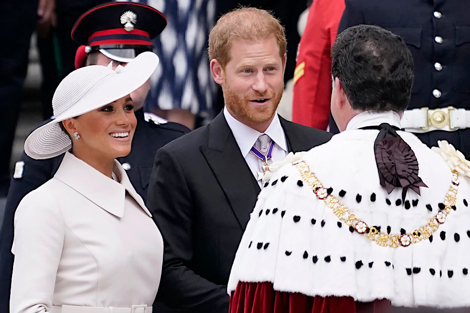 Prinz Harry und Herzogin Meghan am Freitag in der Londoner Saint Paul’s Cathedral beim Dankgottesdienst für die Queen.