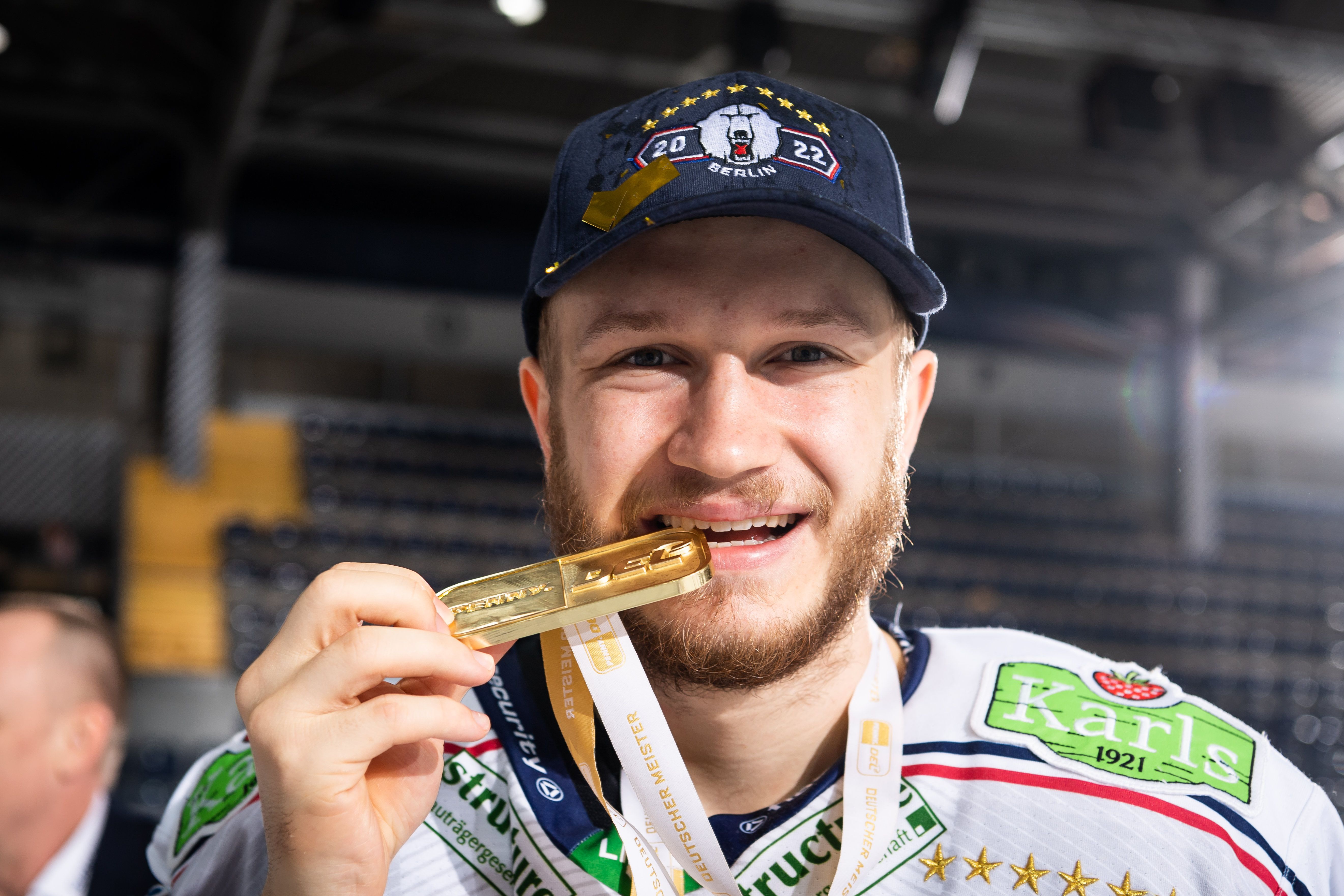 Image - Vom Nachwuchstalent zum Meistervorbild: Eric Mik ist das Chamäleon der Eisbären