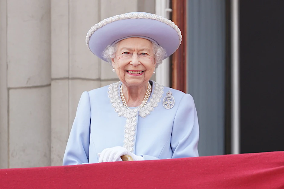 Wurde von Anja Rützel gesichtet. Und zwar live und in Farbe: Elizabeth II.