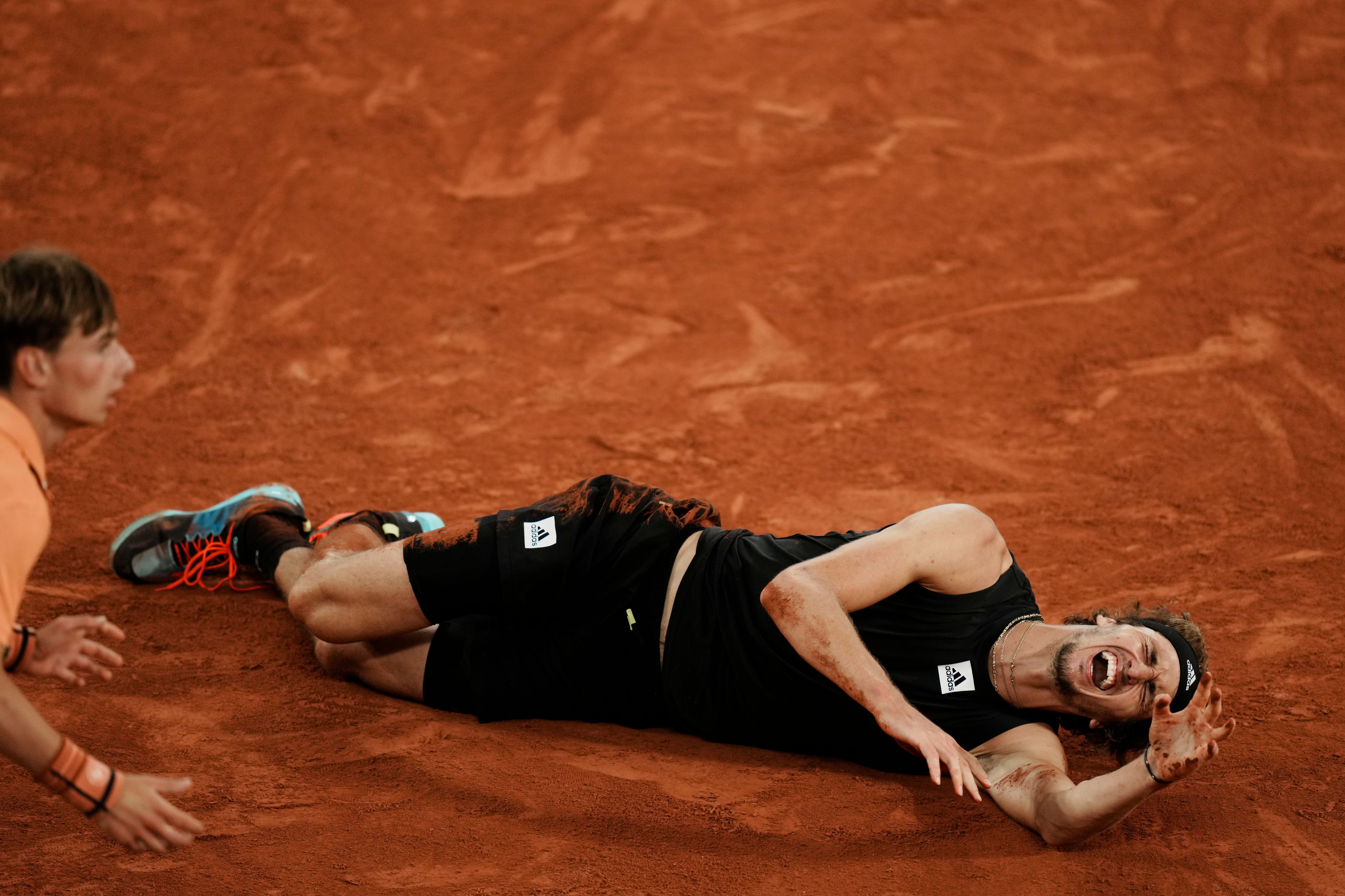 Schock Für Tennis-Star Alexander Zverev: Verletzt Im Halbfinale Der ...