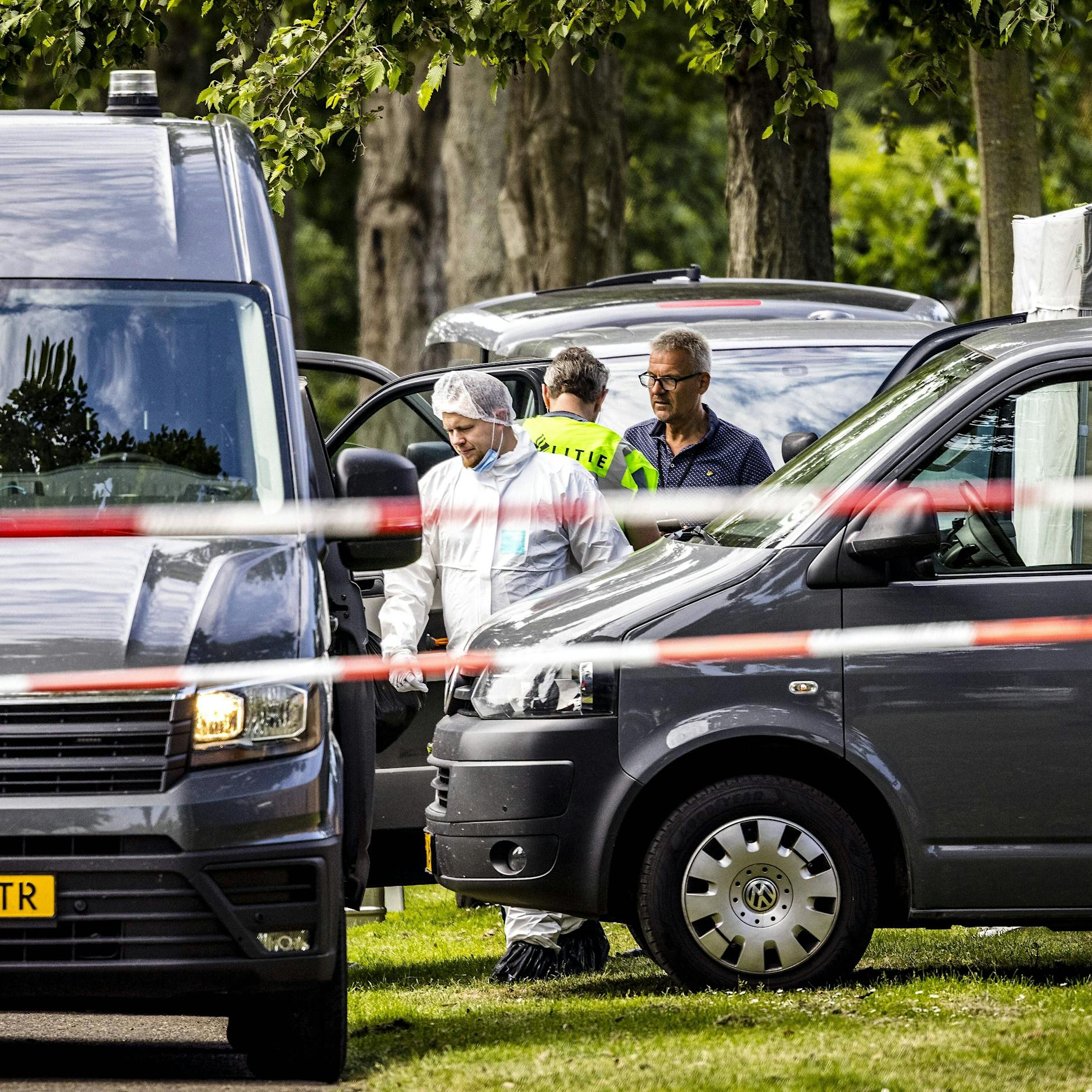 Polizei entdeckt Kinderleiche in einem Garten – ist es der vermisste Gino (9)?