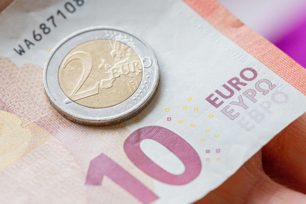Mindestlohn soll erhöht werden - Kritik am Gesamtpaket