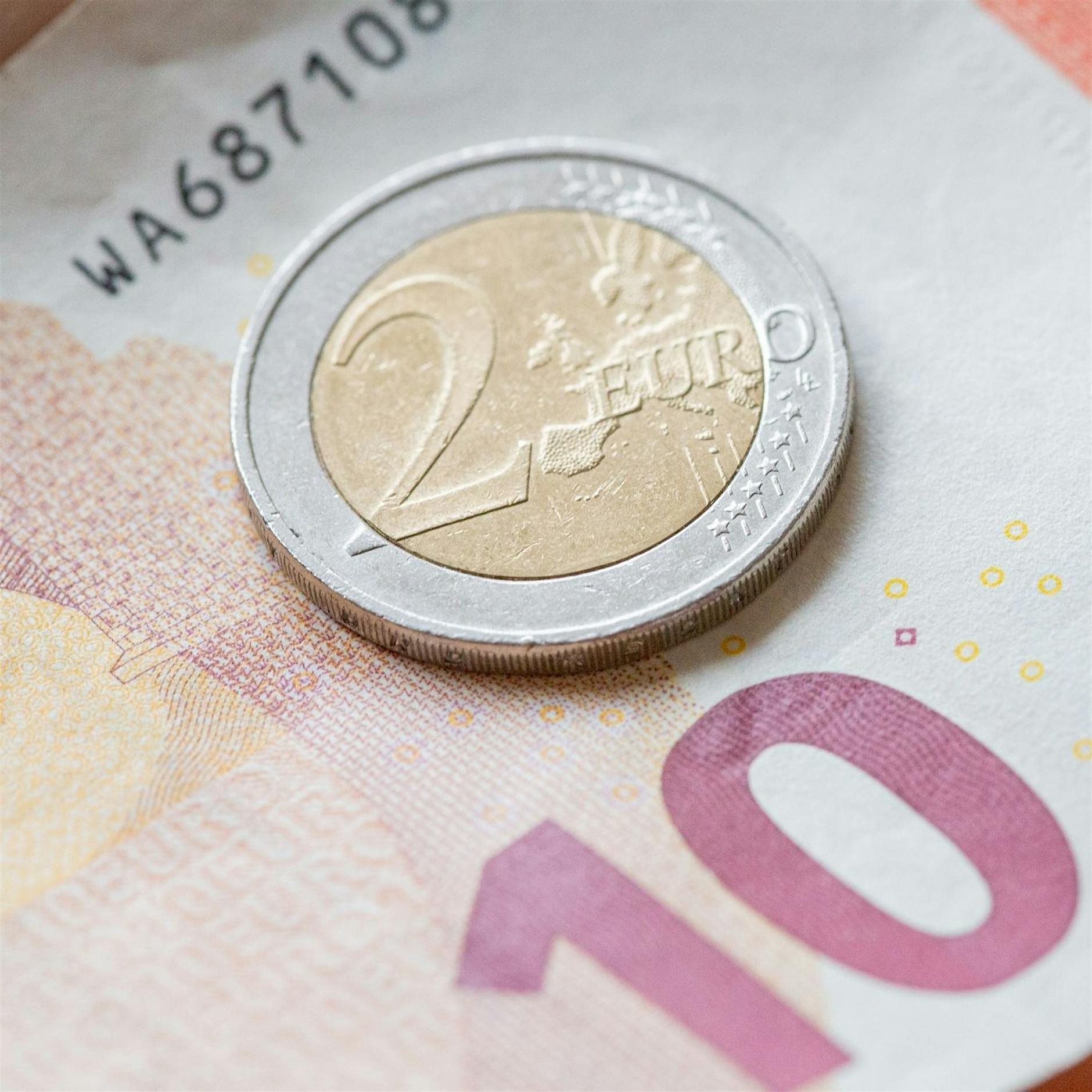 Mindestlohn soll erhöht werden - Kritik am Gesamtpaket