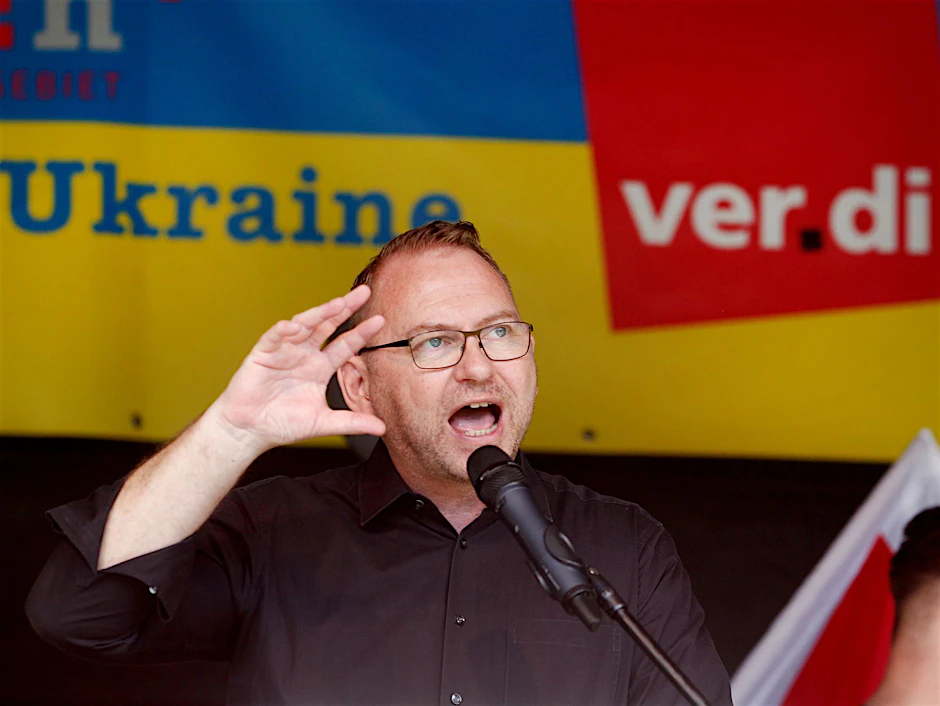 Der Bundesvorsitzende Frank Werneke bei einer Verdi-Kundgebung in Gelsenkirchen.  