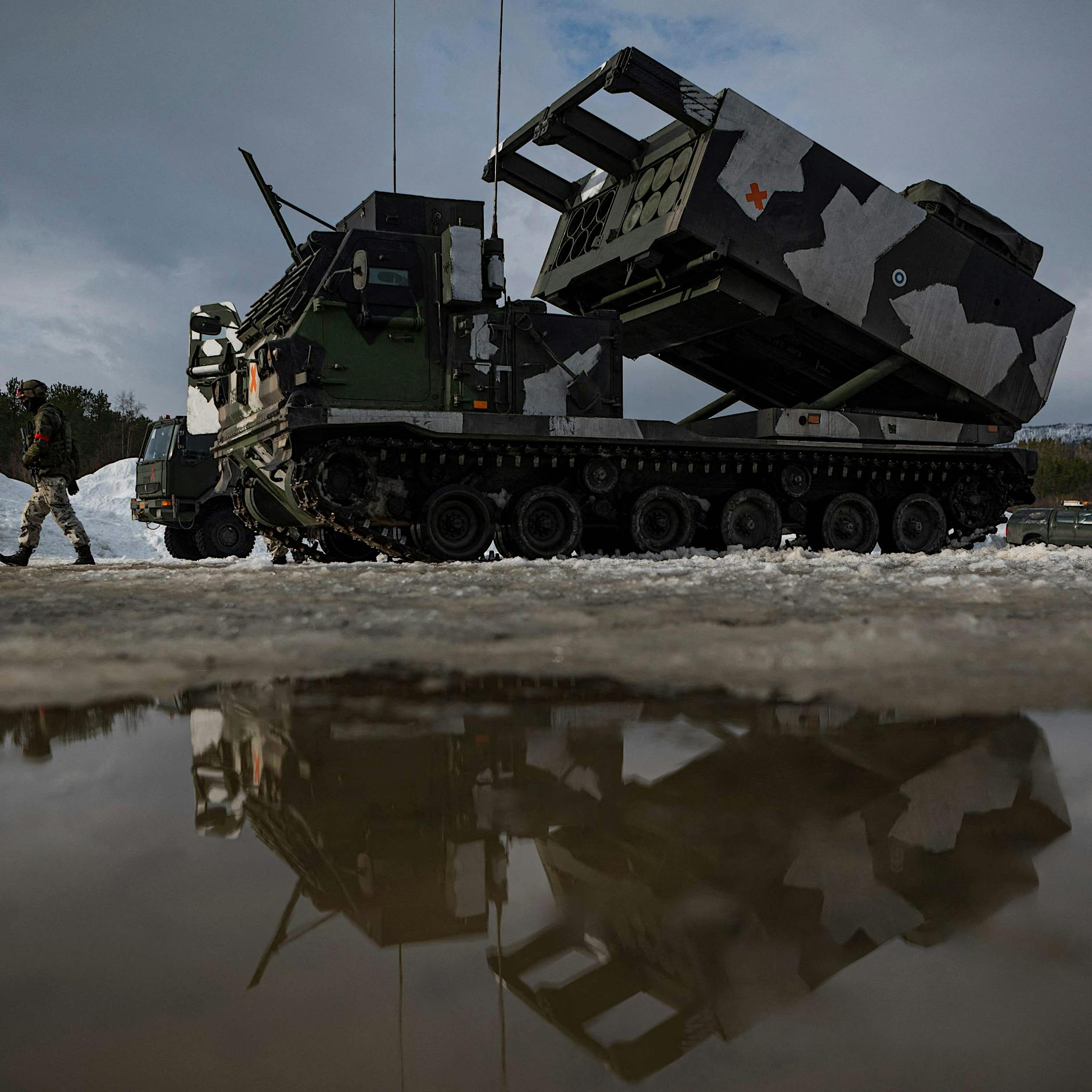 Waffenlieferungen: Ukraine erhält Mehrfachraketenwerfer M270