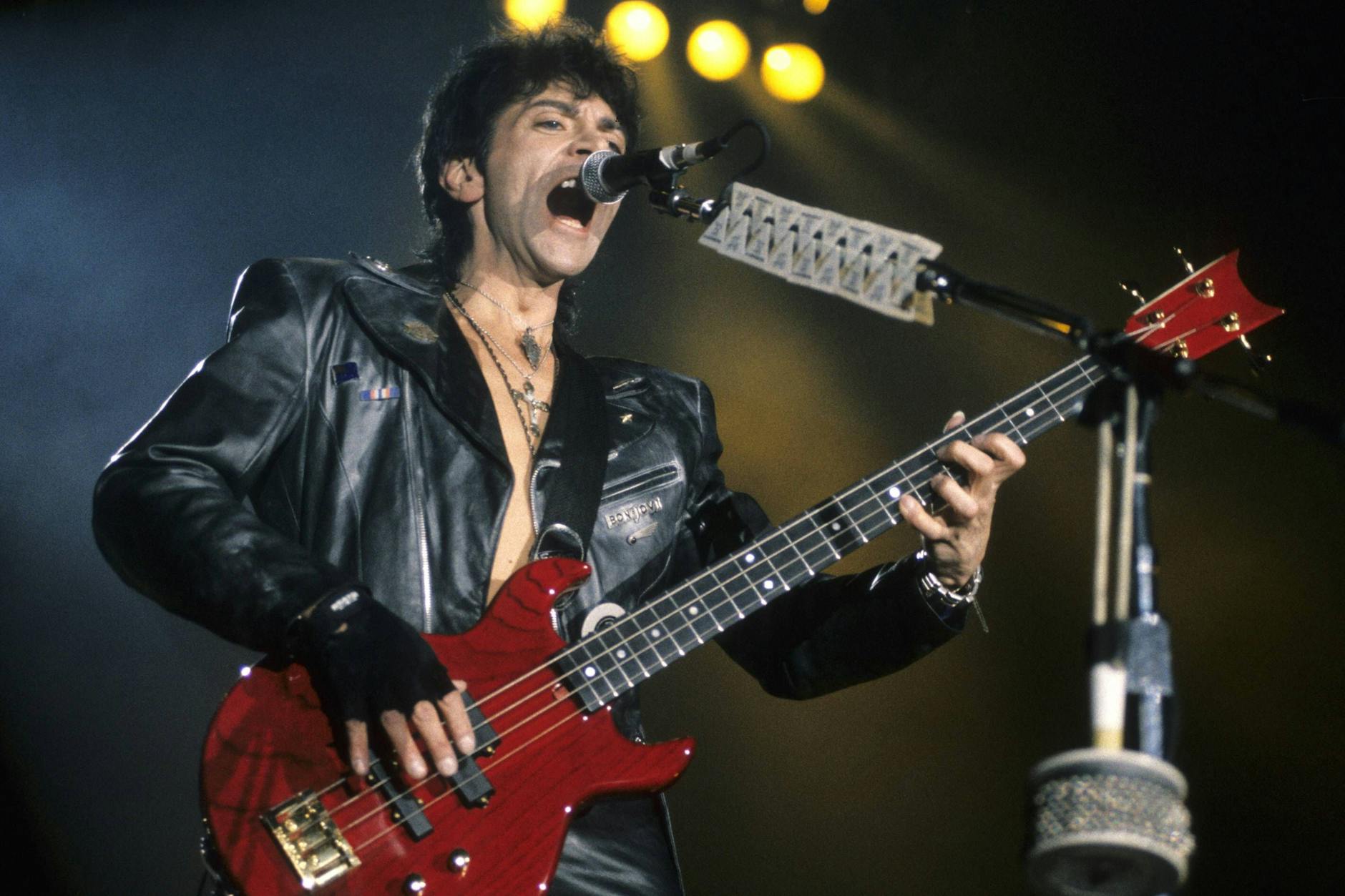 Alec John Such, Bassist bei Bon Jovi, bei einem Konzert im Jahr 1993.