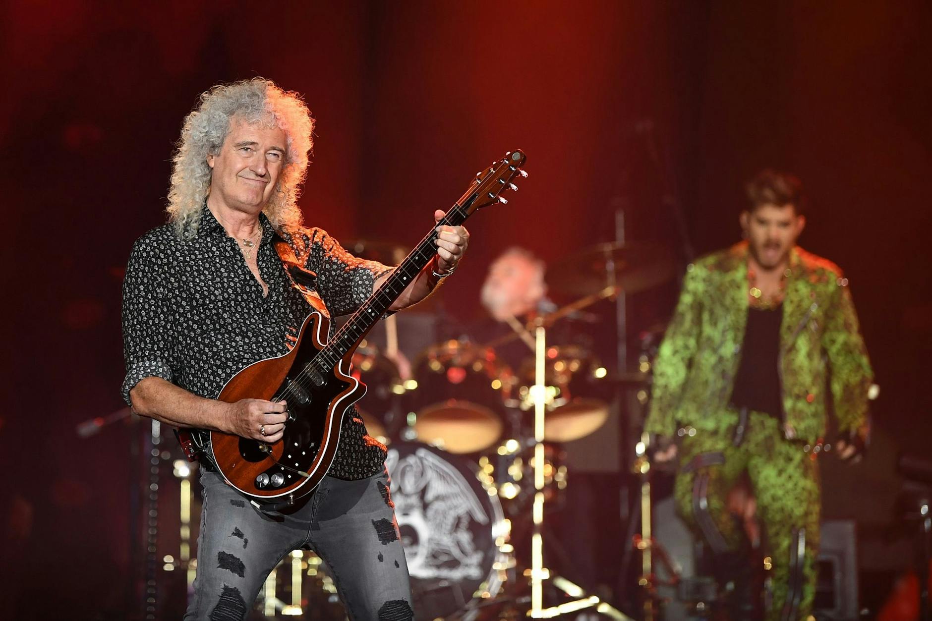 Brian May (l.) und Adam Lambert wollen einen bislang unbekannten Mercury-Song veröffentlichen.