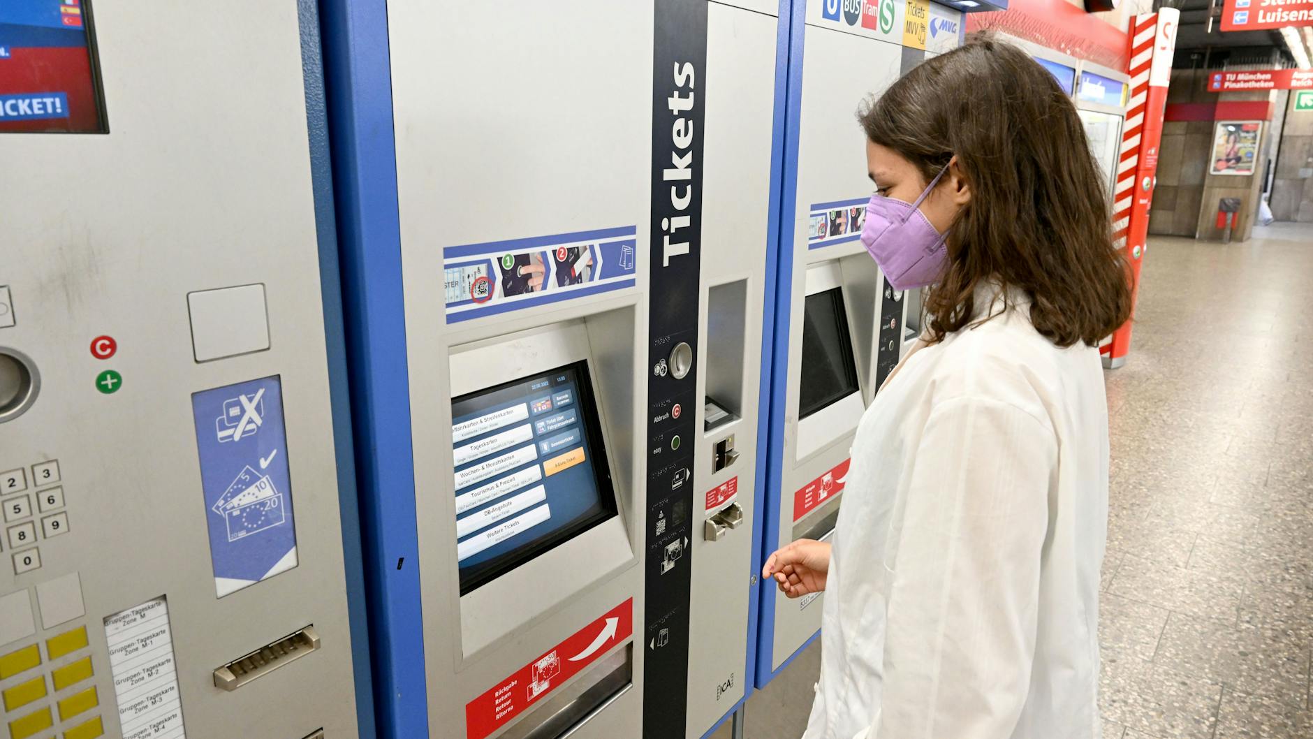 Das 9-Euro-Ticket gehört neben dem Tankrabatt auch zum Entlastungspaket.