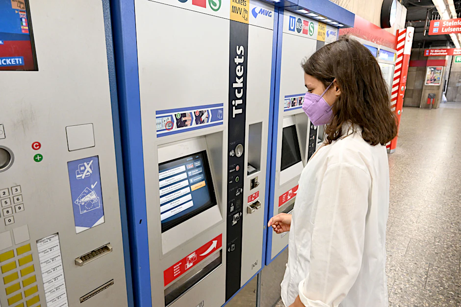 Das 9-Euro-Ticket gehört neben dem Tankrabatt auch zum Entlastungspaket.
