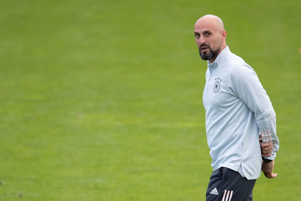 Nicht nur „coole Schuhe“: U21-Coach für bessere Jugendarbeit