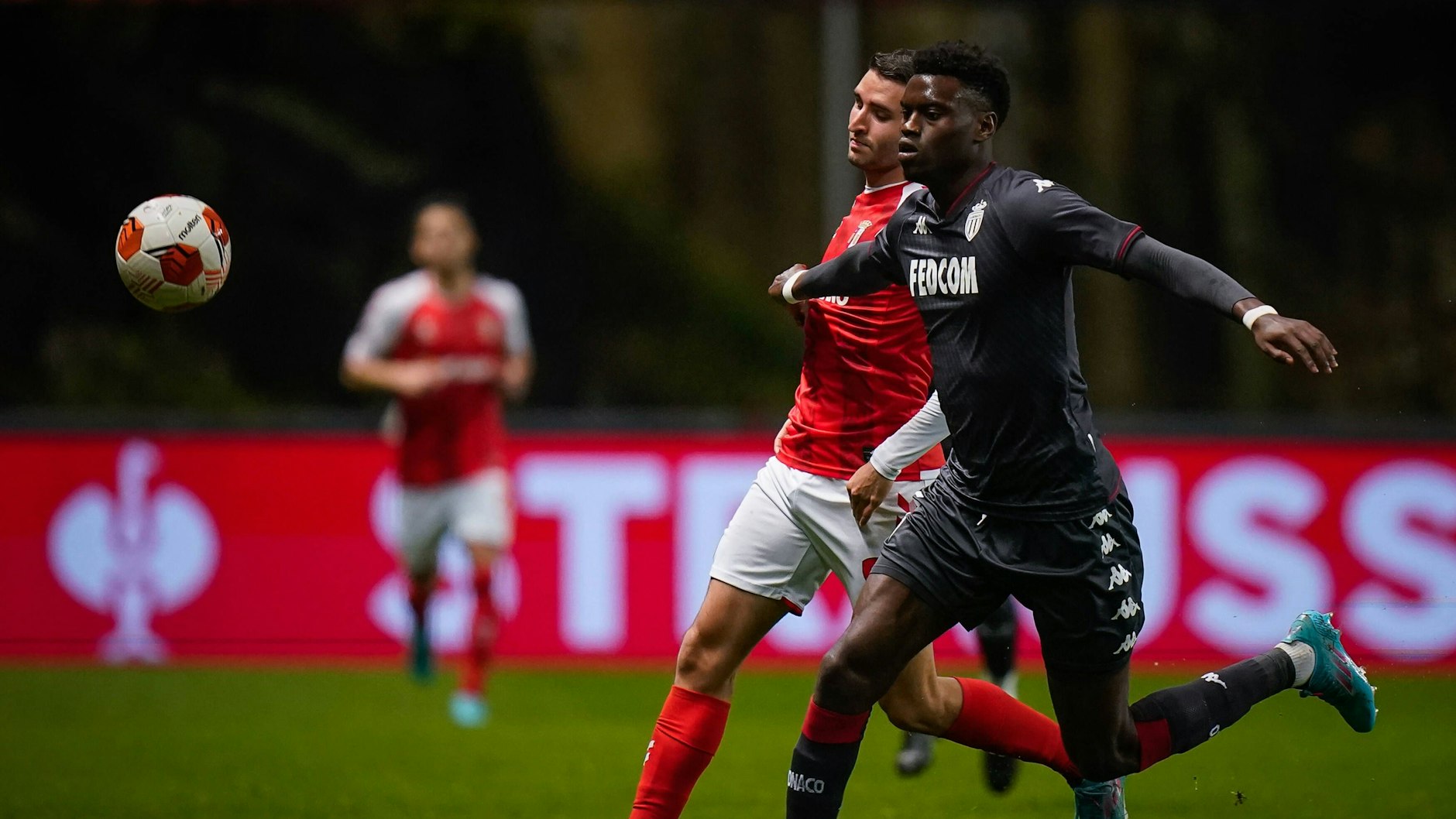 Um Monacos Aurélien Tchouaméni (22) buhlten fast alle Top-Klubs. Nun soll Real Madrid das Tauziehen um den Franzosen gewonnen haben.