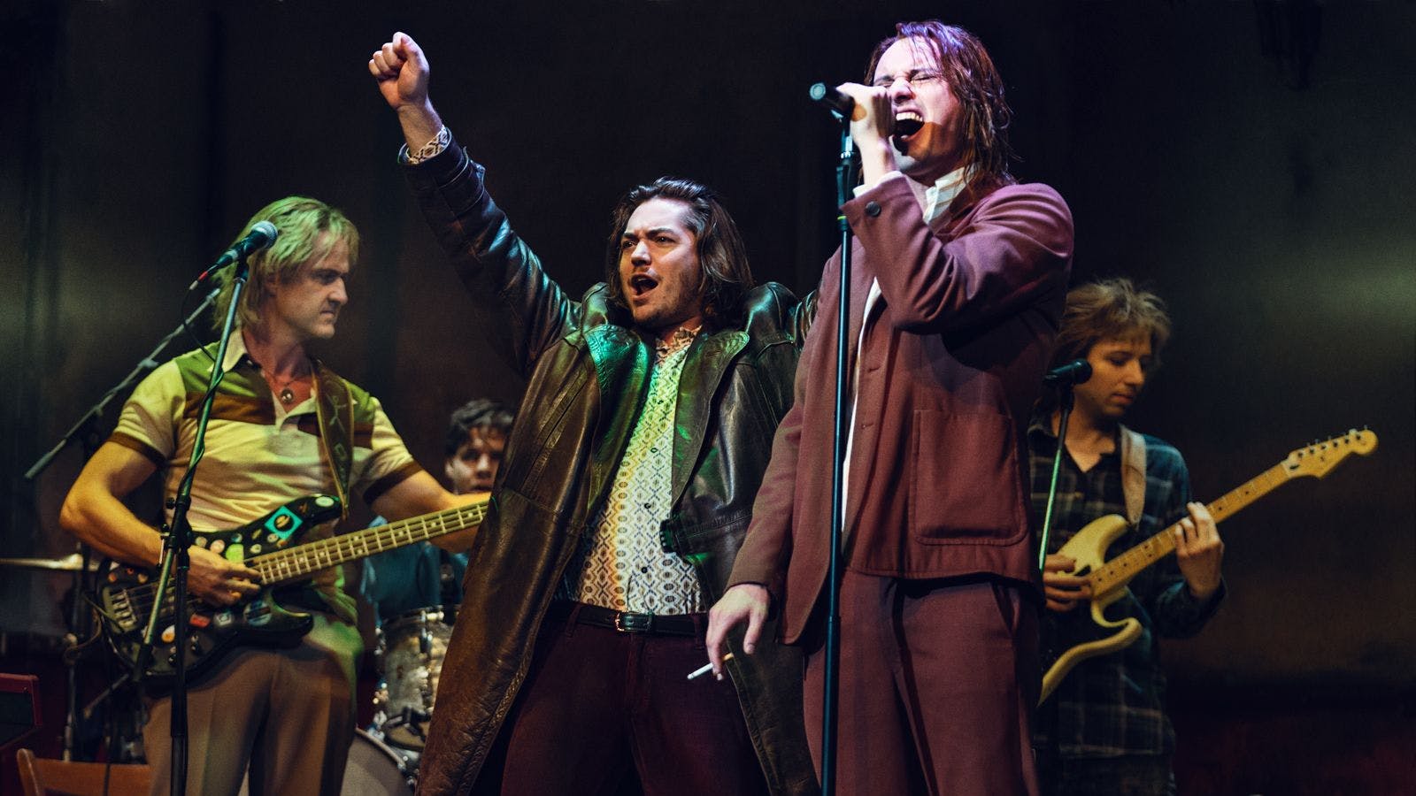 Frédéric Brossier als Rio Reiser am Mikrofon