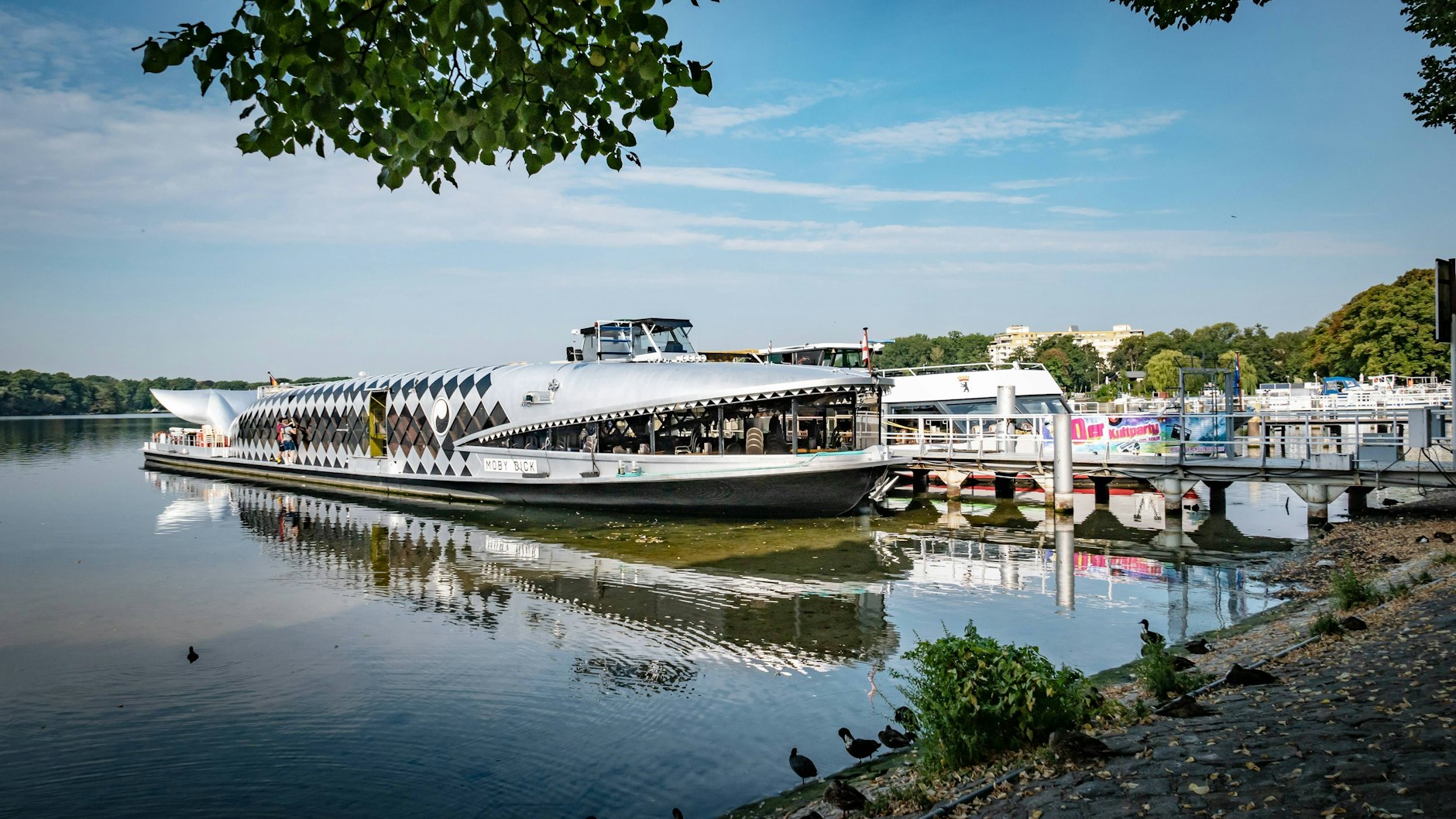 Im Hafen am Tegeler See war die Moby Dick jahrelang stationiert.