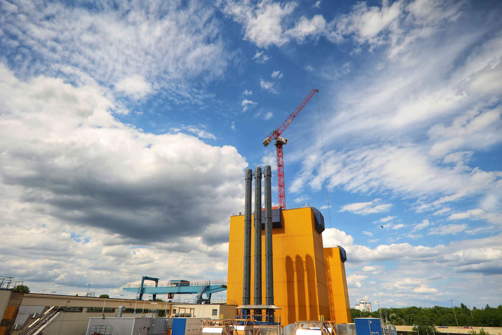 Windräder statt Schornsteine? Was Vattenfall am Kraftwerk Wilmersdorf plant