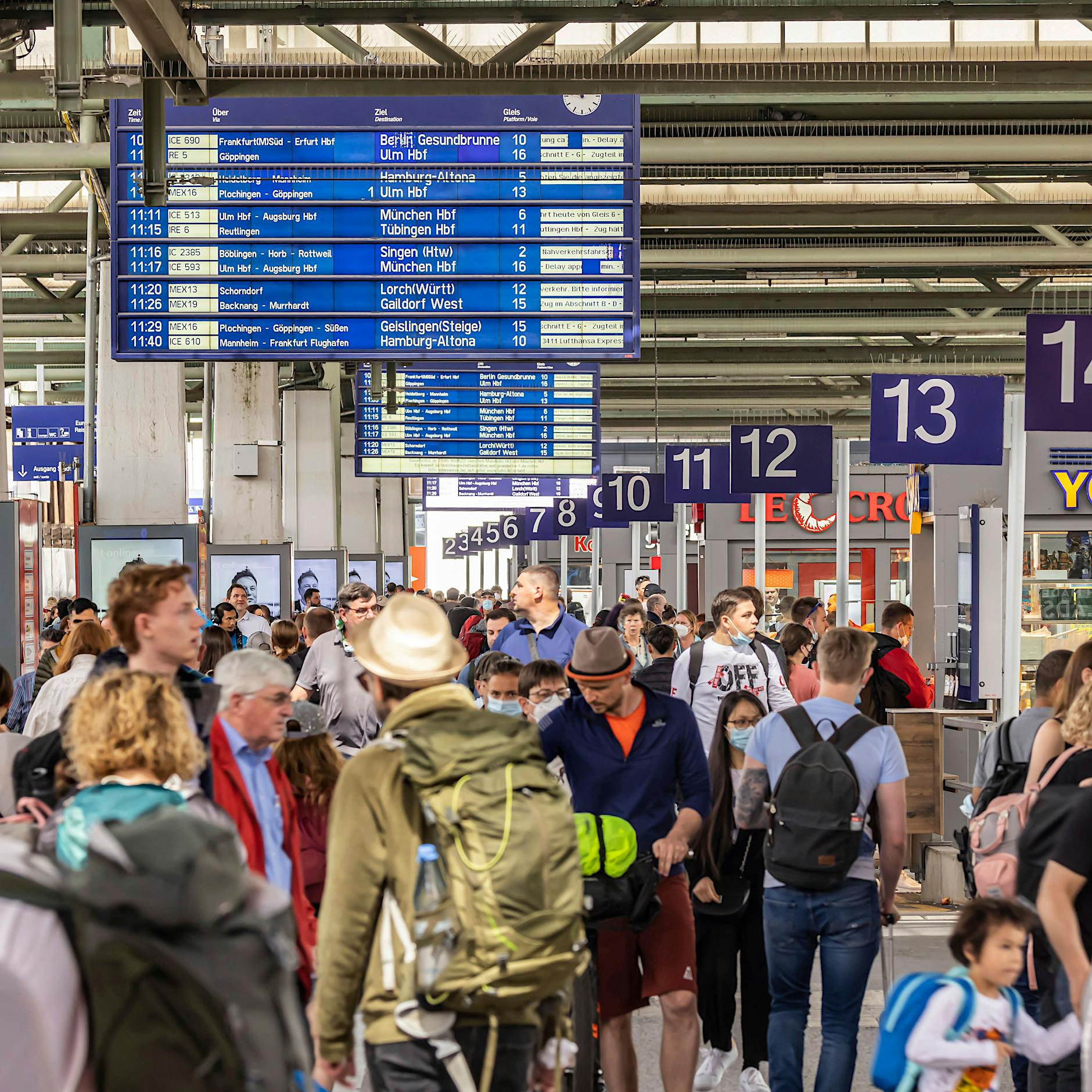 9-Euro-Ticket: Bahn-Mitarbeiter geraten an ihre Grenzen