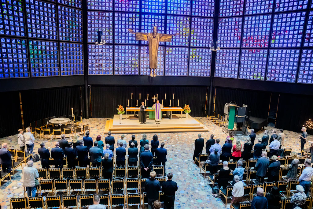 Gottesdienst in der Gedächtniskirche: Berlin gedenkt der Opfer