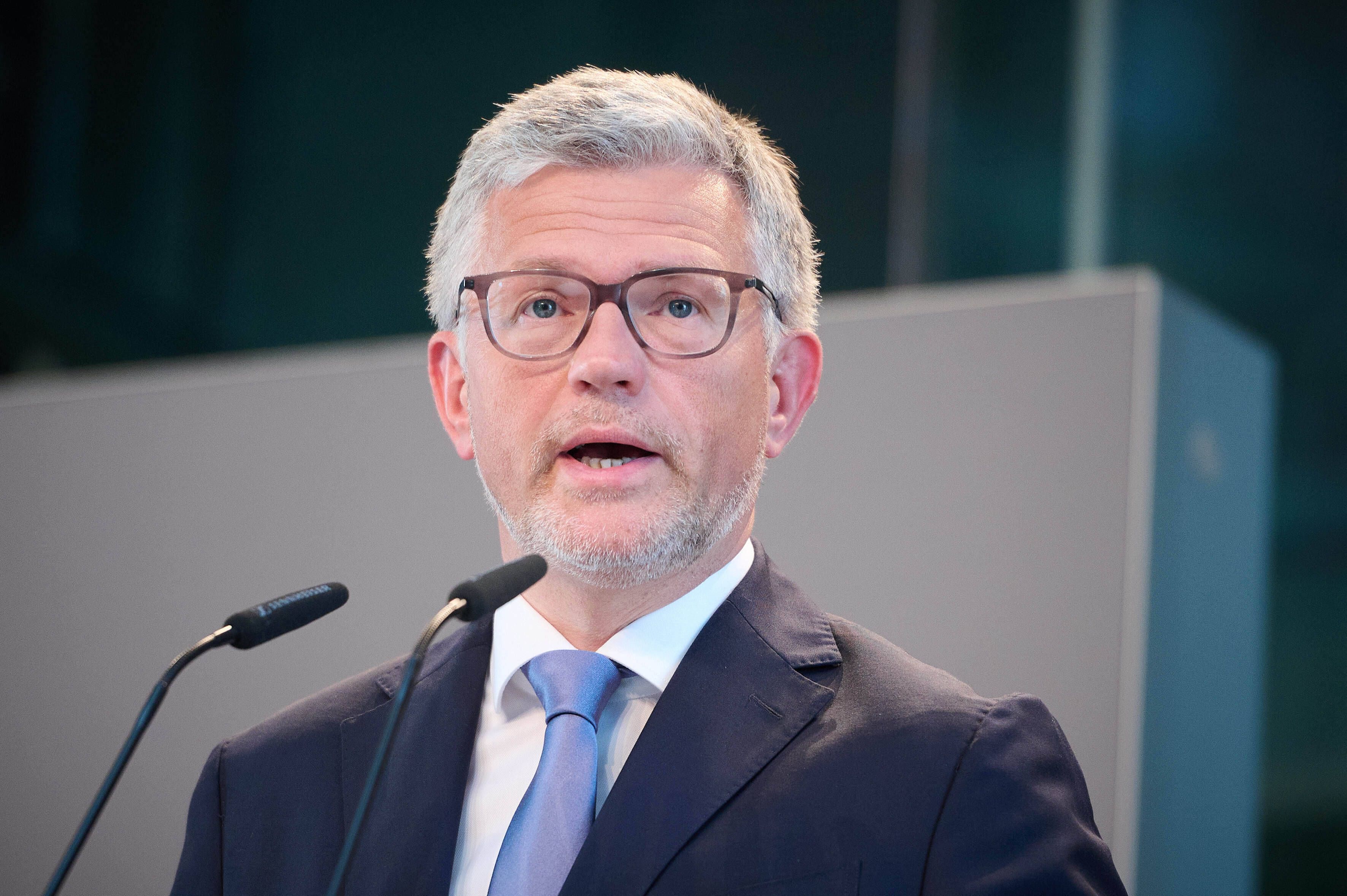 Warum Melnyks Aussagen über Bandera ihn als Holocaustleugner und Antisemit outen