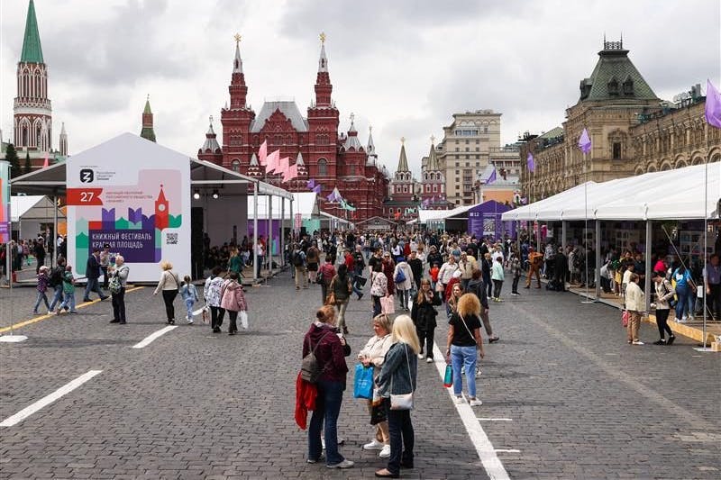 Ein Bücherfestival auf dem Roten Platz, Anfang Juni.