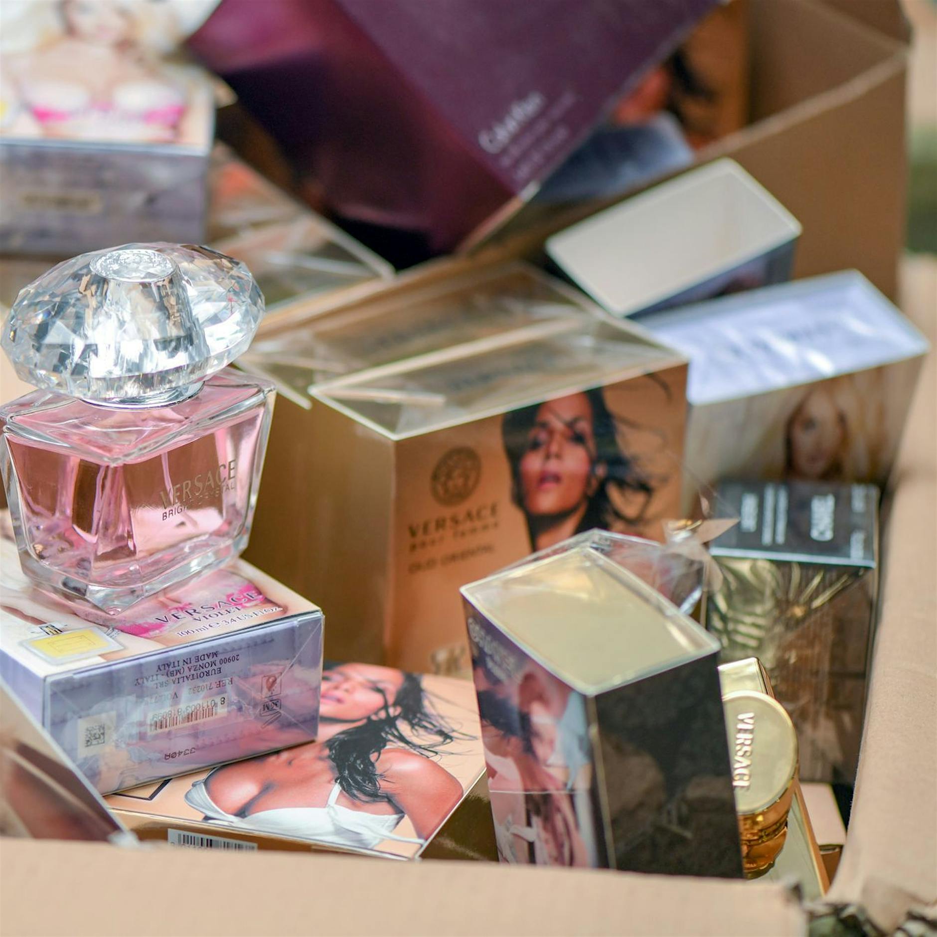 EU-Untersuchung: Immer mehr junge Menschen kaufen Plagiate