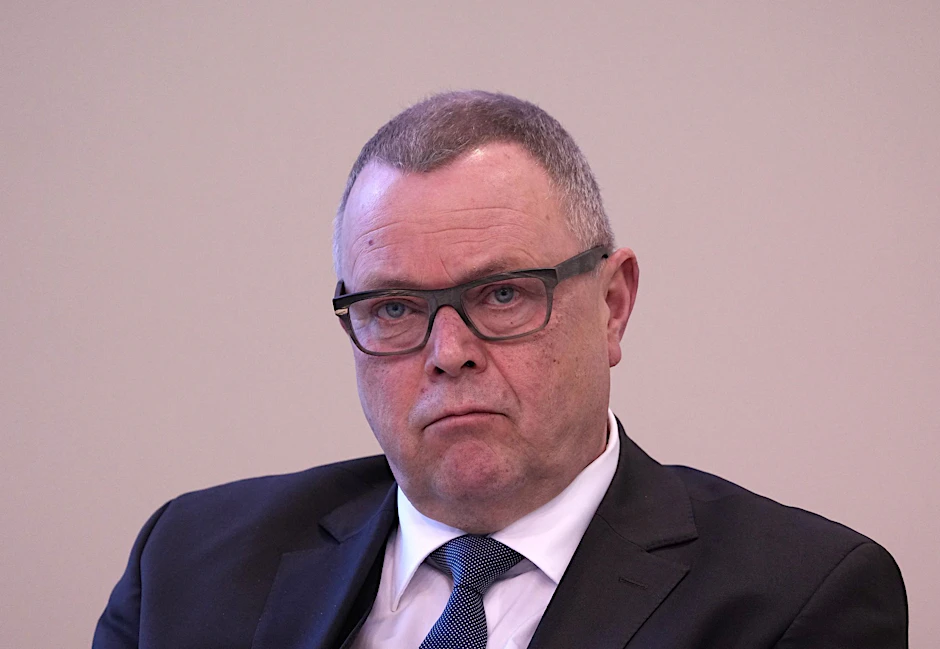 ARCHIV - Michael Stübgen (CDU), Minister des Innern in Niedersachsen.  