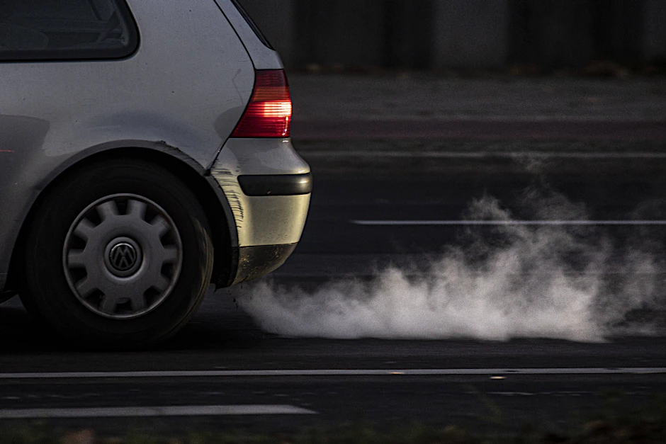Das EU-Parlament will den Verkauf von Neuwagen mit Verbrennungsmotor ab 2035 verbieten.